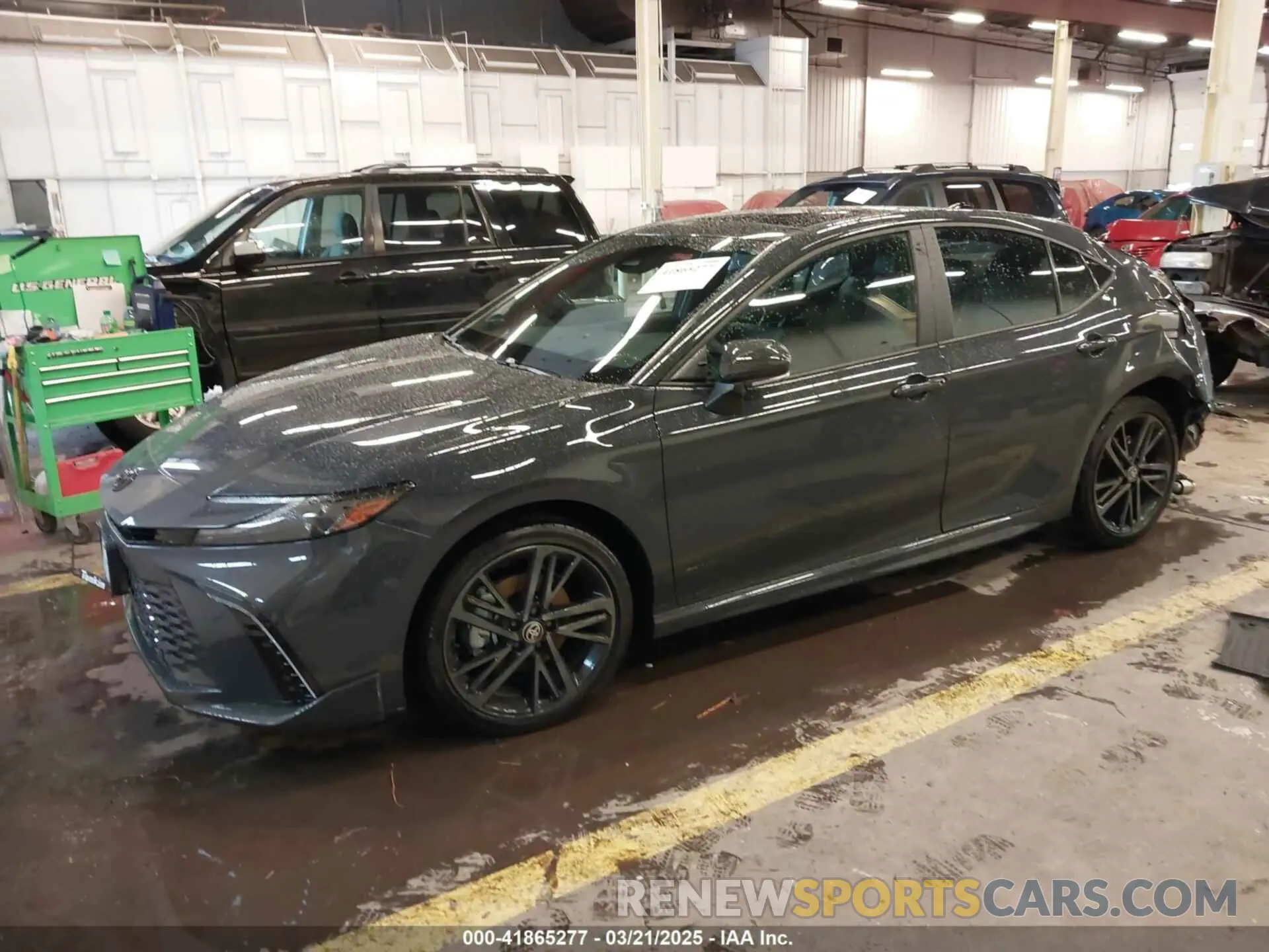 2 Фотография поврежденного автомобиля 4T1DBADK4SU520156 TOYOTA CAMRY 2025