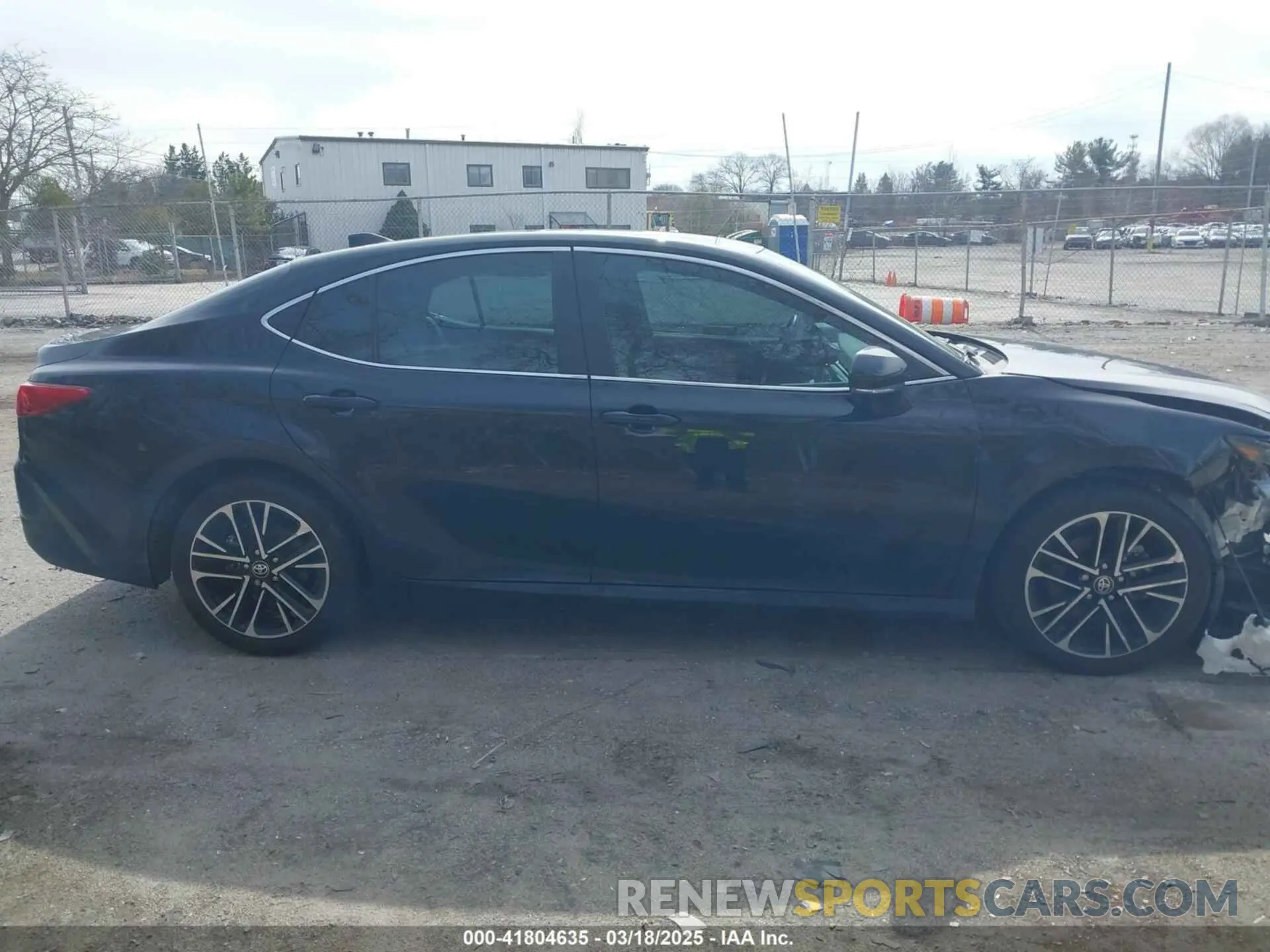 13 Фотография поврежденного автомобиля 4T1DBADK5SU502197 TOYOTA CAMRY 2025