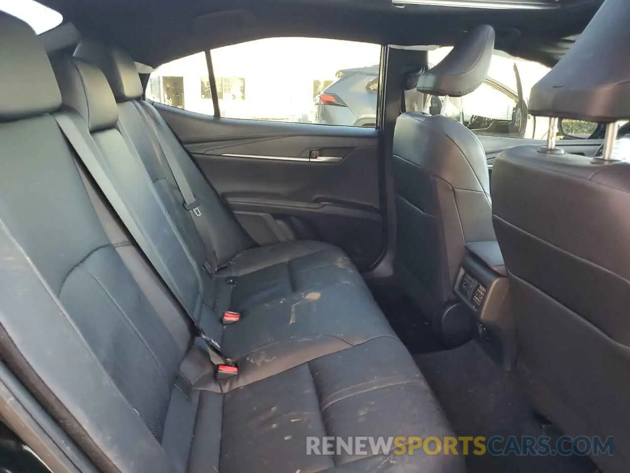 10 Фотография поврежденного автомобиля 4T1DBADK5SU507948 TOYOTA CAMRY 2025