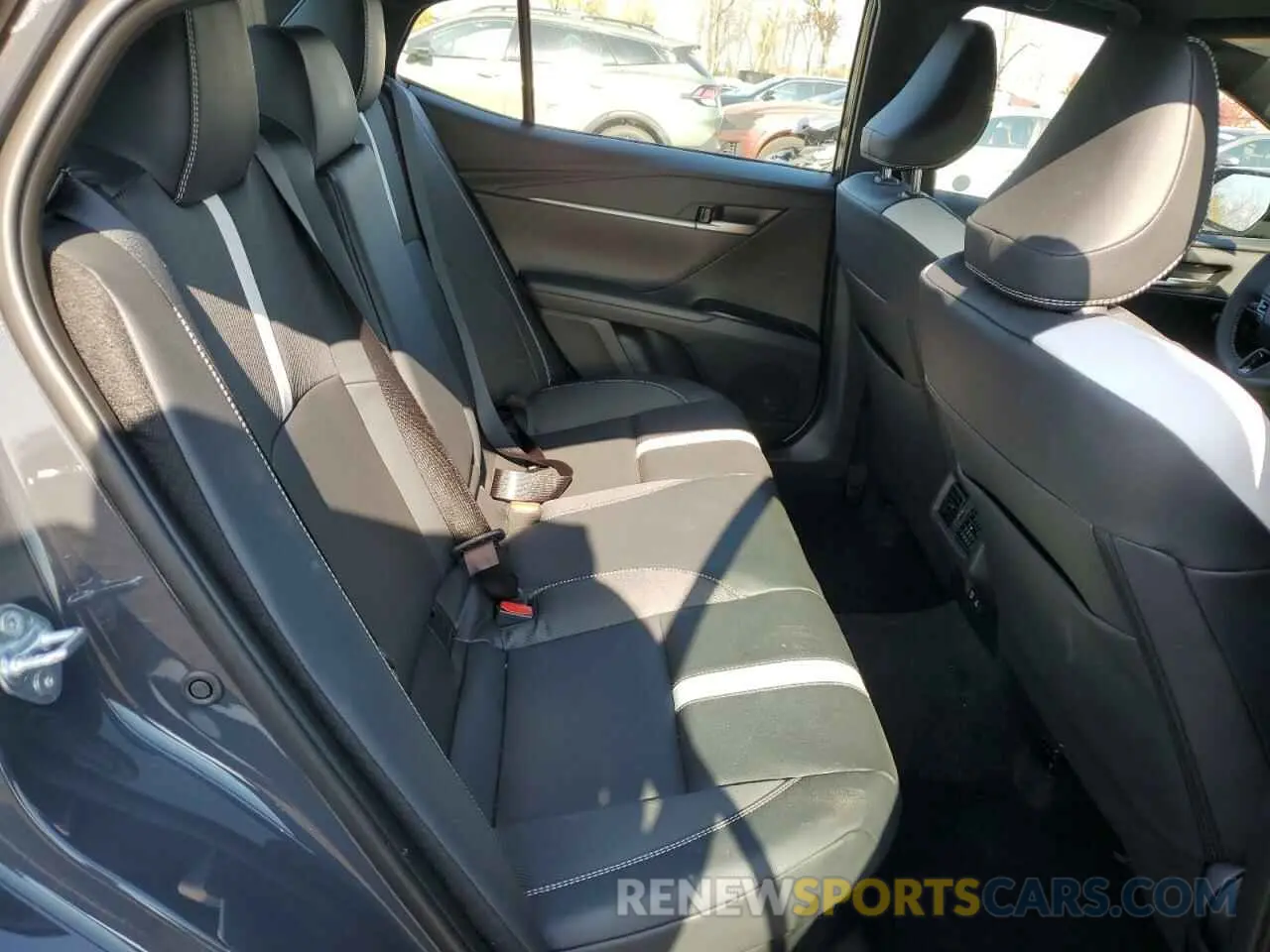 10 Фотография поврежденного автомобиля 4T1DBADK5SU508579 TOYOTA CAMRY 2025
