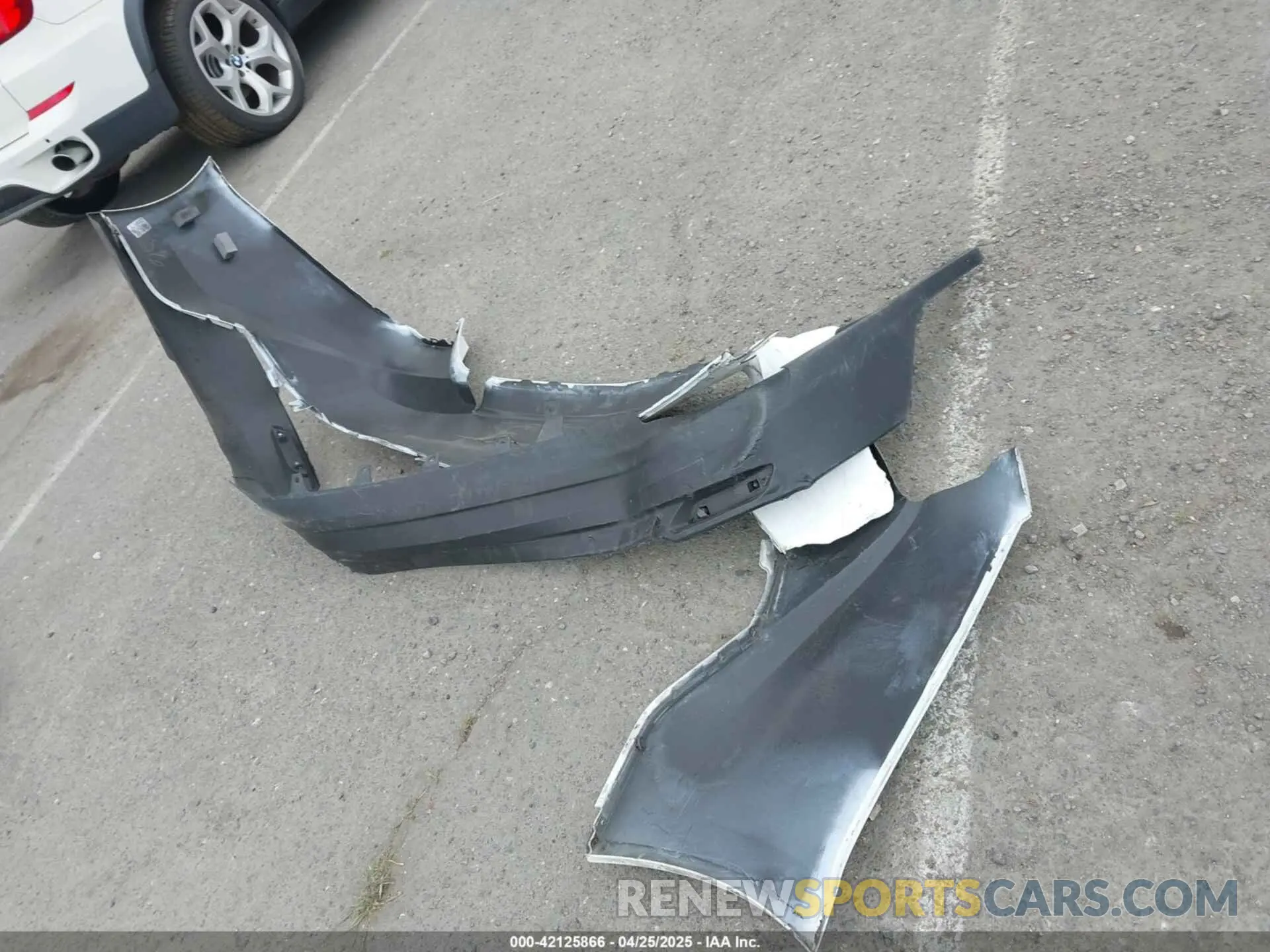 12 Photograph of a damaged car 4T1DBADK6SU002775 TOYOTA CAMRY 2025