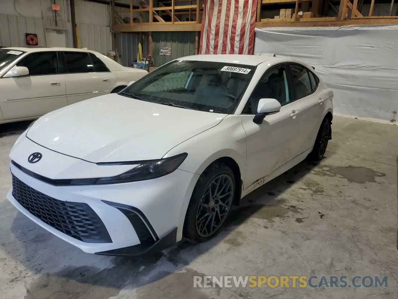 1 Фотография поврежденного автомобиля 4T1DBADK7SU005121 TOYOTA CAMRY 2025