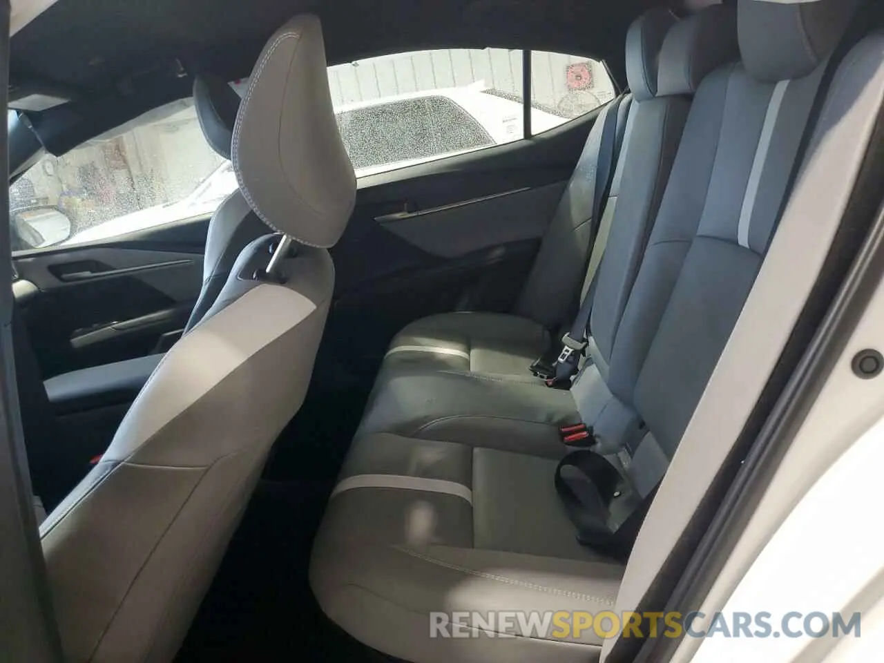 10 Фотография поврежденного автомобиля 4T1DBADK7SU005121 TOYOTA CAMRY 2025