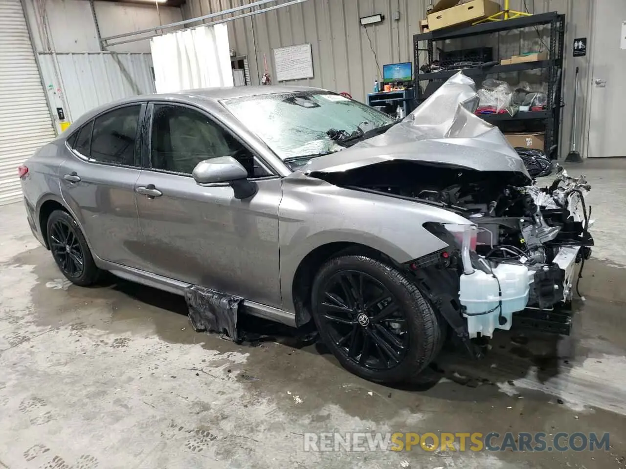 4 Фотография поврежденного автомобиля 4T1DBADK7SU512553 TOYOTA CAMRY 2025