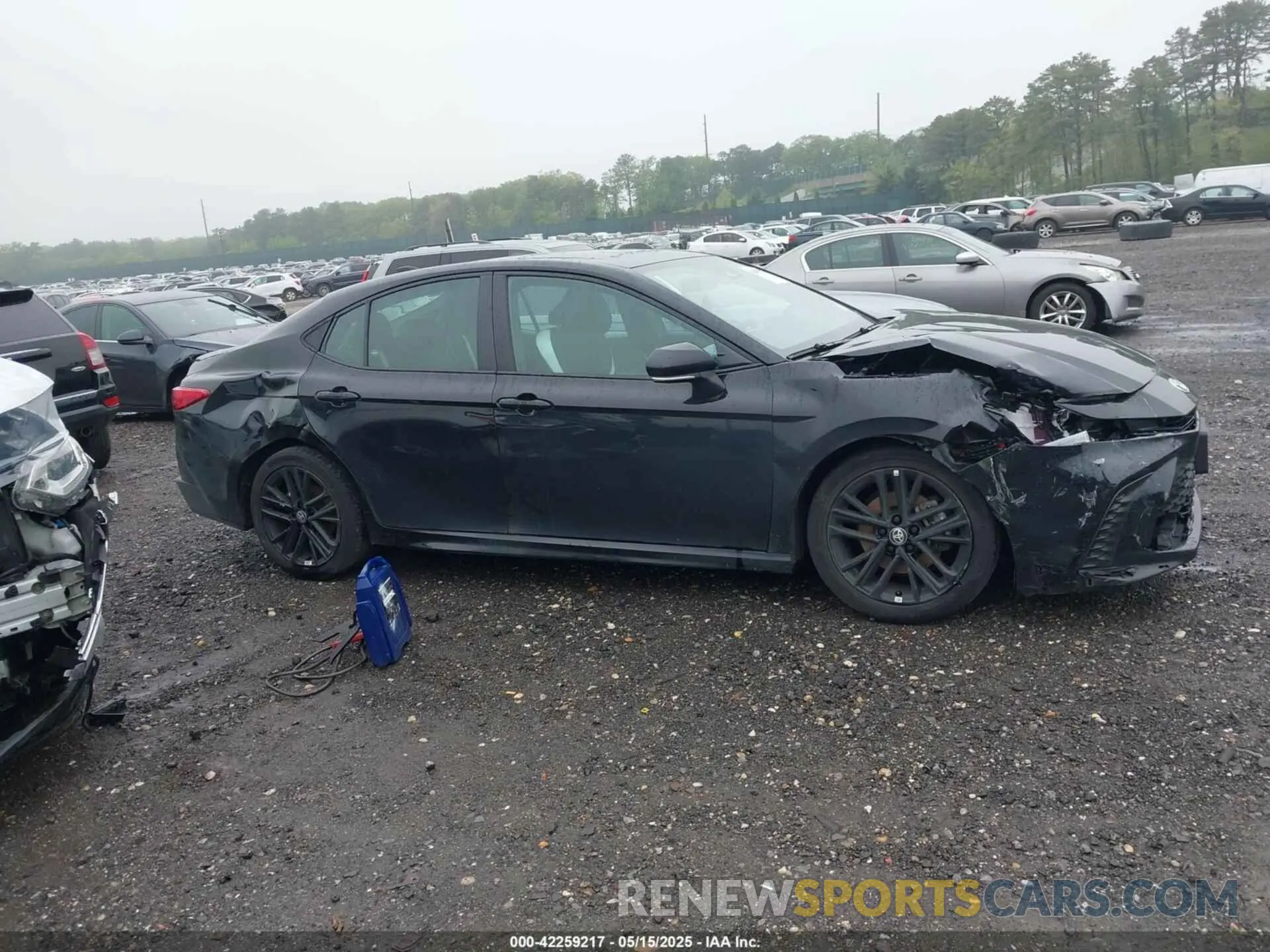 13 Фотография поврежденного автомобиля 4T1DBADK7SU513802 TOYOTA CAMRY 2025