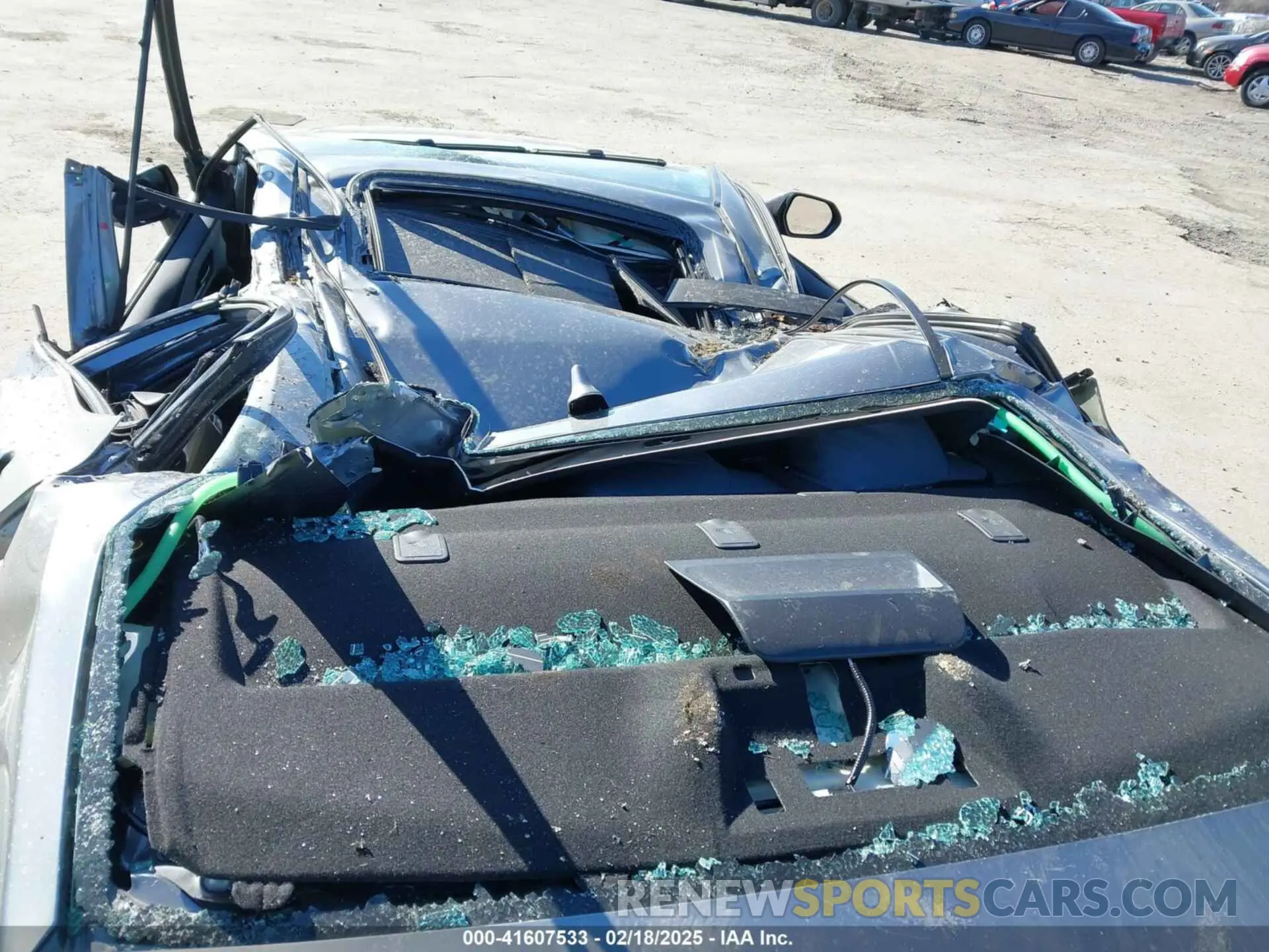 17 Photograph of a damaged car 4T1DBADK7SU519518 TOYOTA CAMRY 2025
