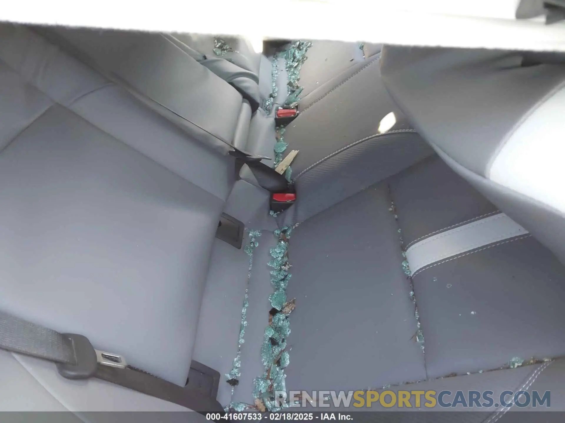 8 Photograph of a damaged car 4T1DBADK7SU519518 TOYOTA CAMRY 2025
