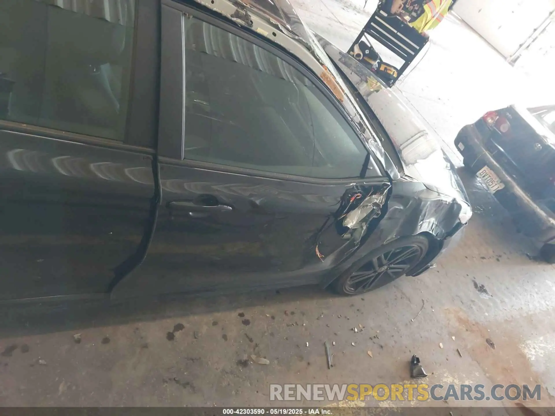 13 Фотография поврежденного автомобиля 4T1DBADK8SU510214 TOYOTA CAMRY 2025