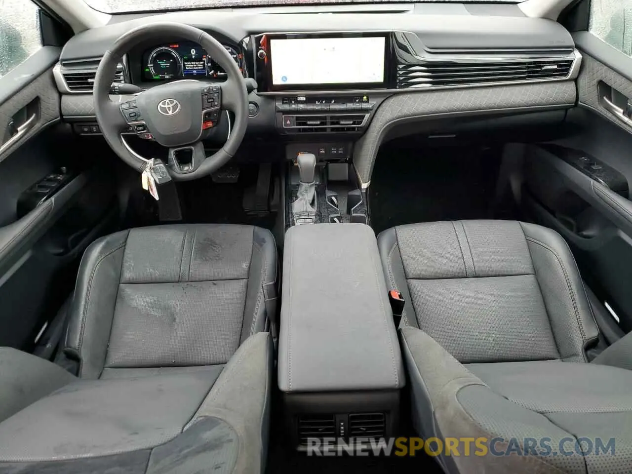 8 Фотография поврежденного автомобиля 4T1DBADK8SU520063 TOYOTA CAMRY 2025