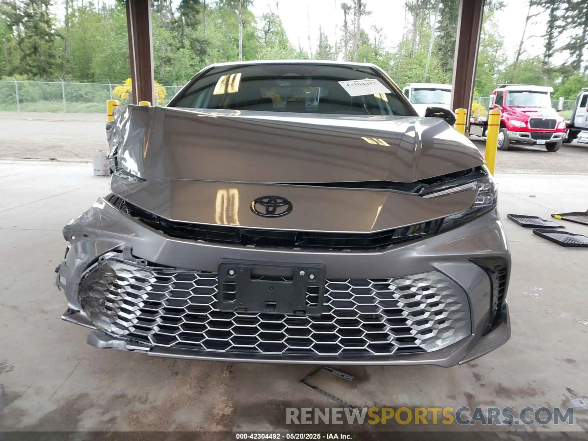 12 Фотография поврежденного автомобиля 4T1DBADK8SU520855 TOYOTA CAMRY 2025