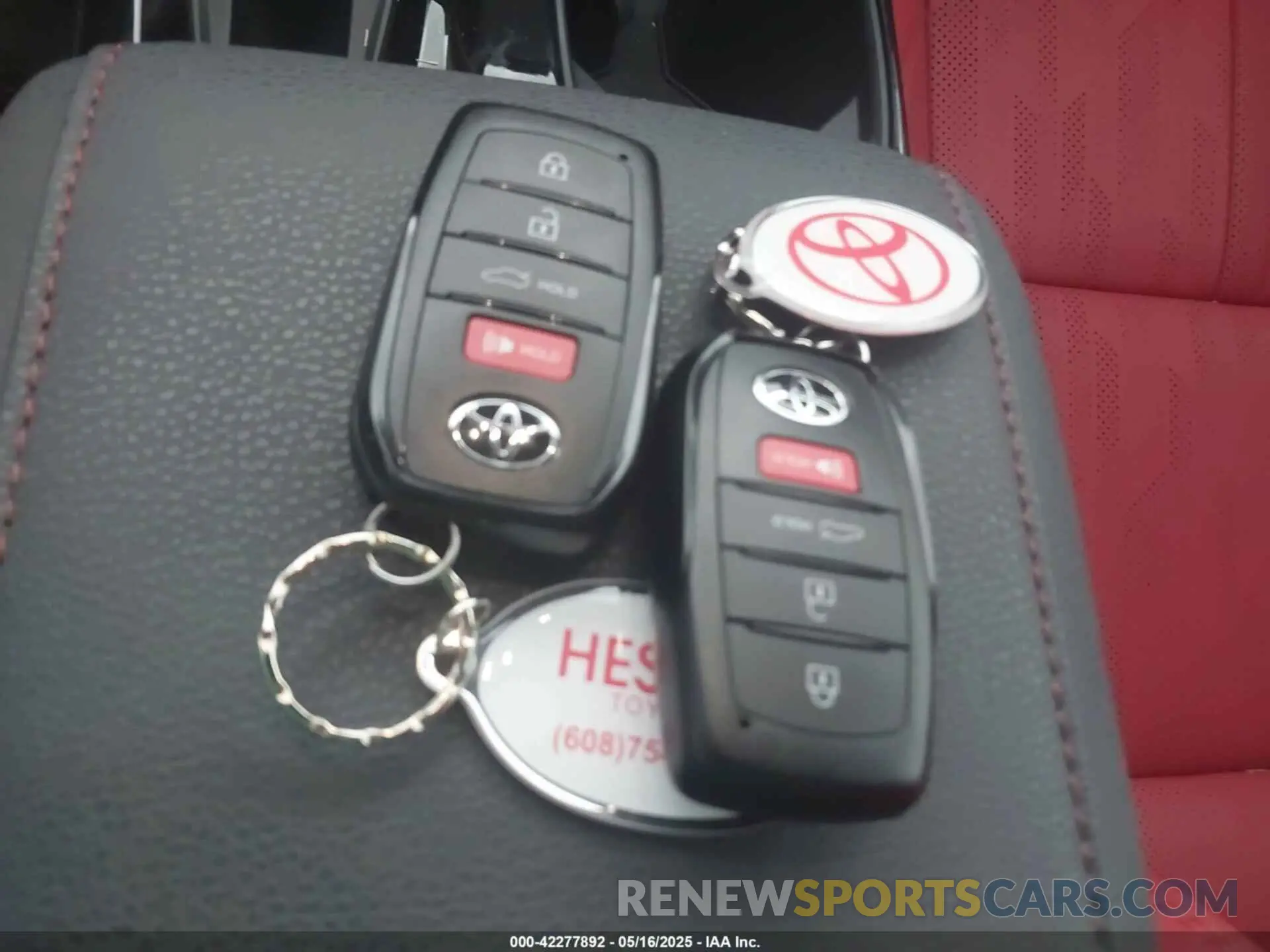 11 Фотография поврежденного автомобиля 4T1DBADK8SU525909 TOYOTA CAMRY 2025