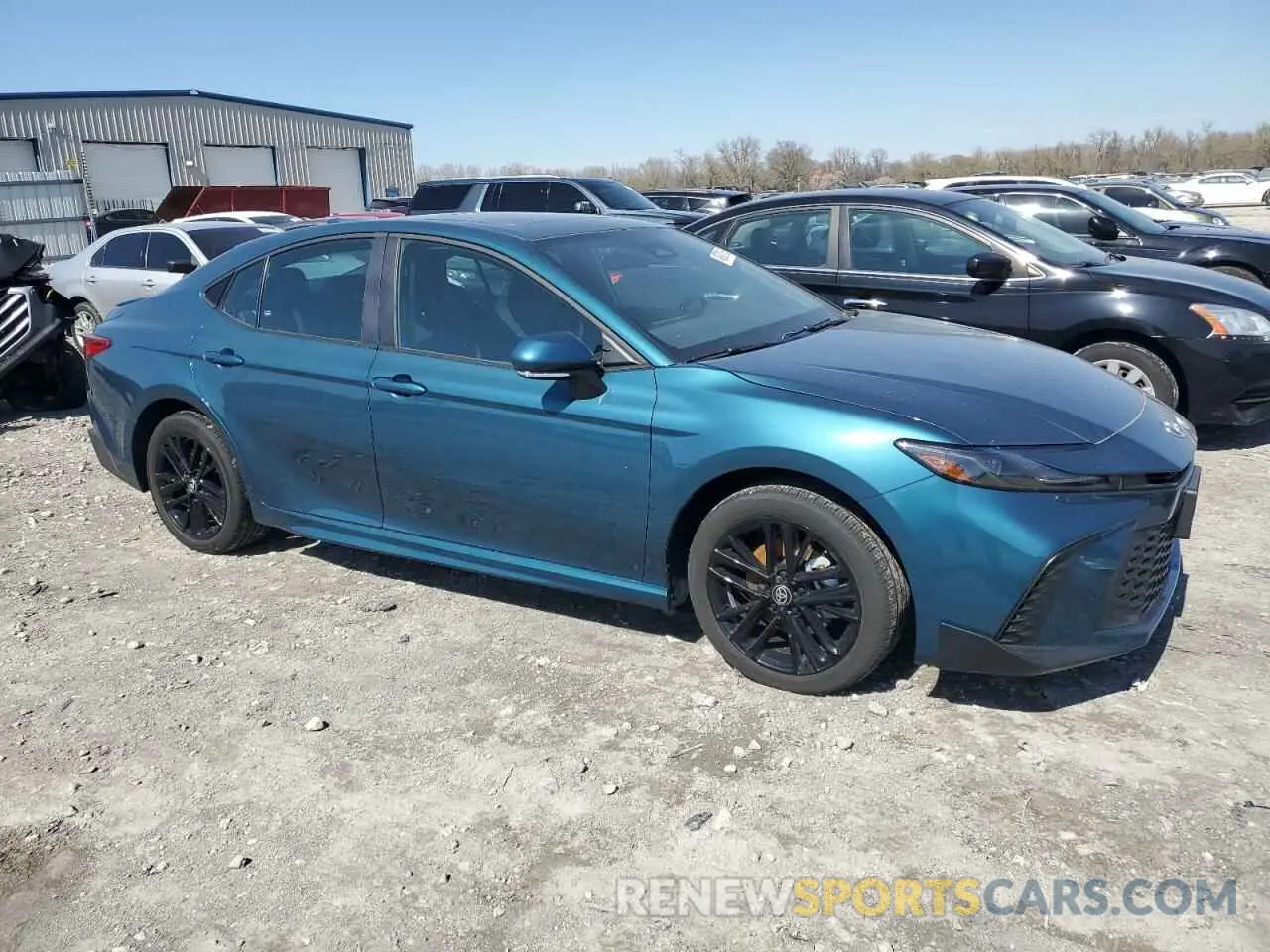4 Фотография поврежденного автомобиля 4T1DBADK9SU005816 TOYOTA CAMRY 2025