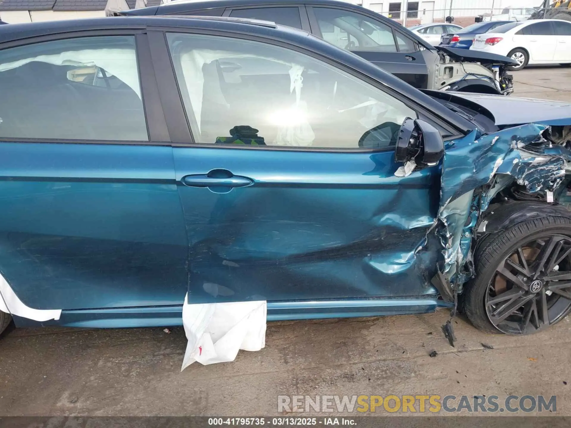 17 Photograph of a damaged car 4T1DBADK9SU005931 TOYOTA CAMRY 2025