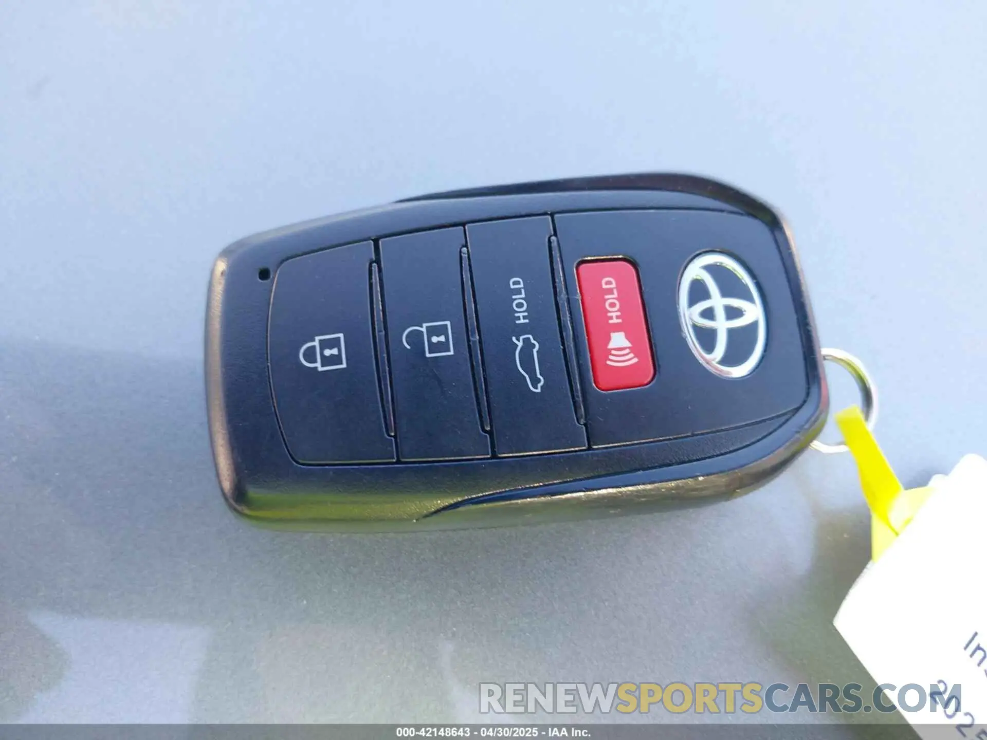 11 Фотография поврежденного автомобиля 4T1DBADK9SU007596 TOYOTA CAMRY 2025