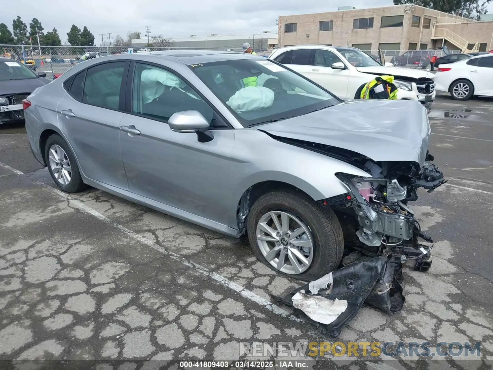 1 Photograph of a damaged car 4T1DBADK9SU017951 TOYOTA CAMRY 2025
