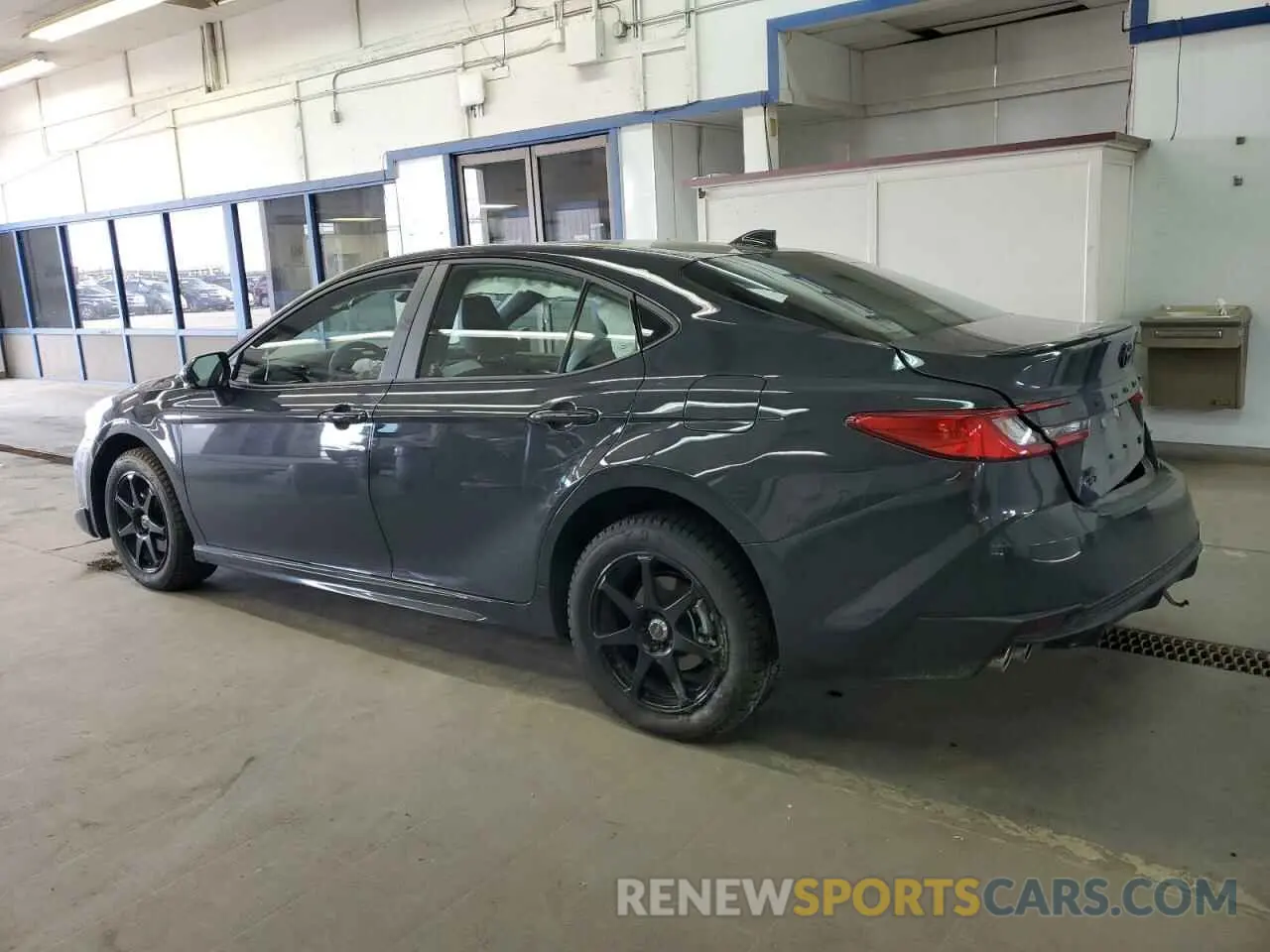 2 Photograph of a damaged car 4T1DBADK9SU512313 TOYOTA CAMRY 2025