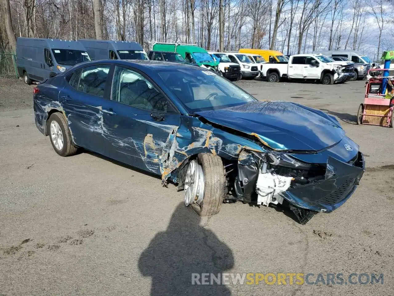 4 Фотография поврежденного автомобиля 4T1DBADK9SU521321 TOYOTA CAMRY 2025