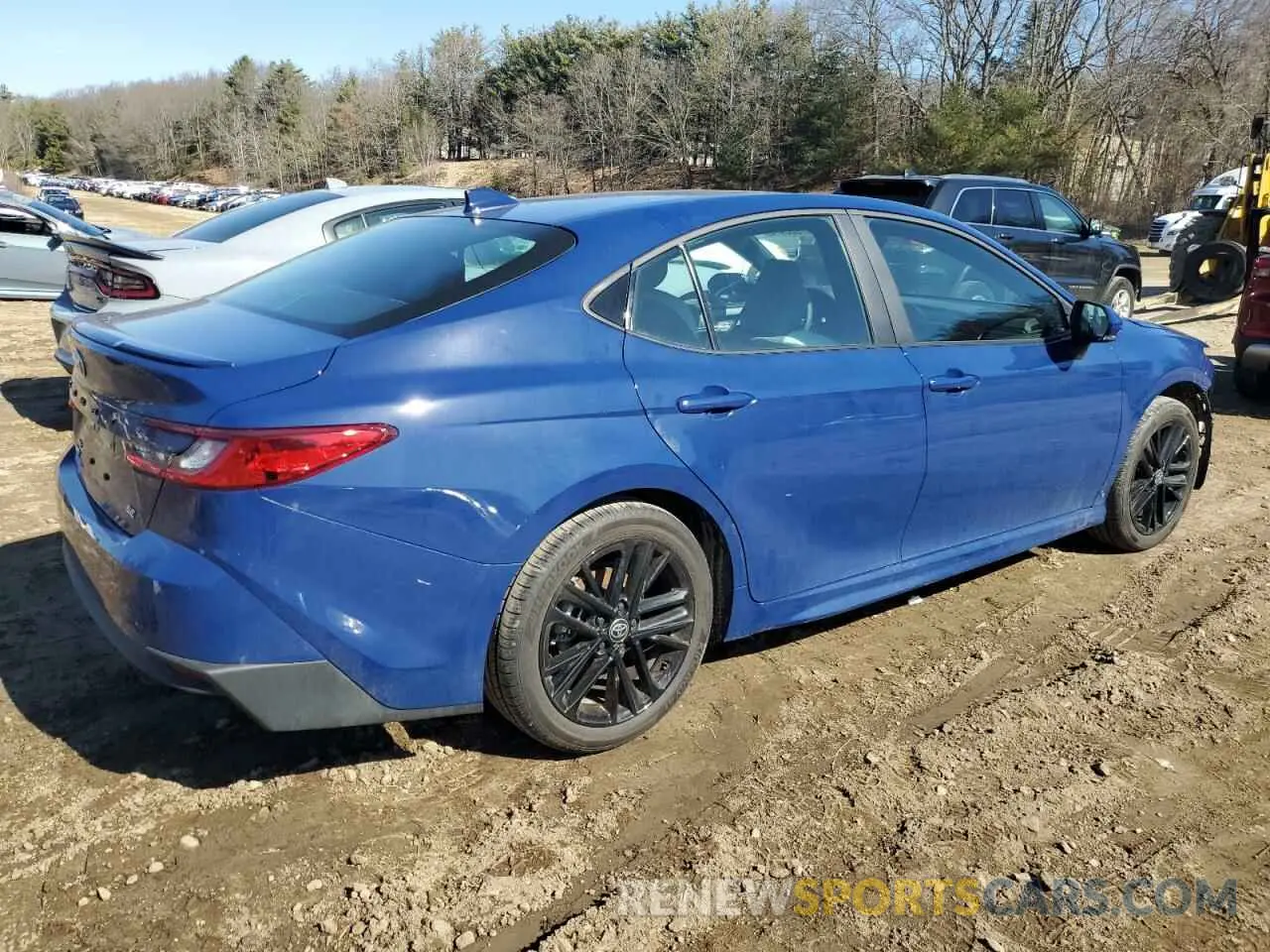 3 Фотография поврежденного автомобиля 4T1DBADKXSU018252 TOYOTA CAMRY 2025