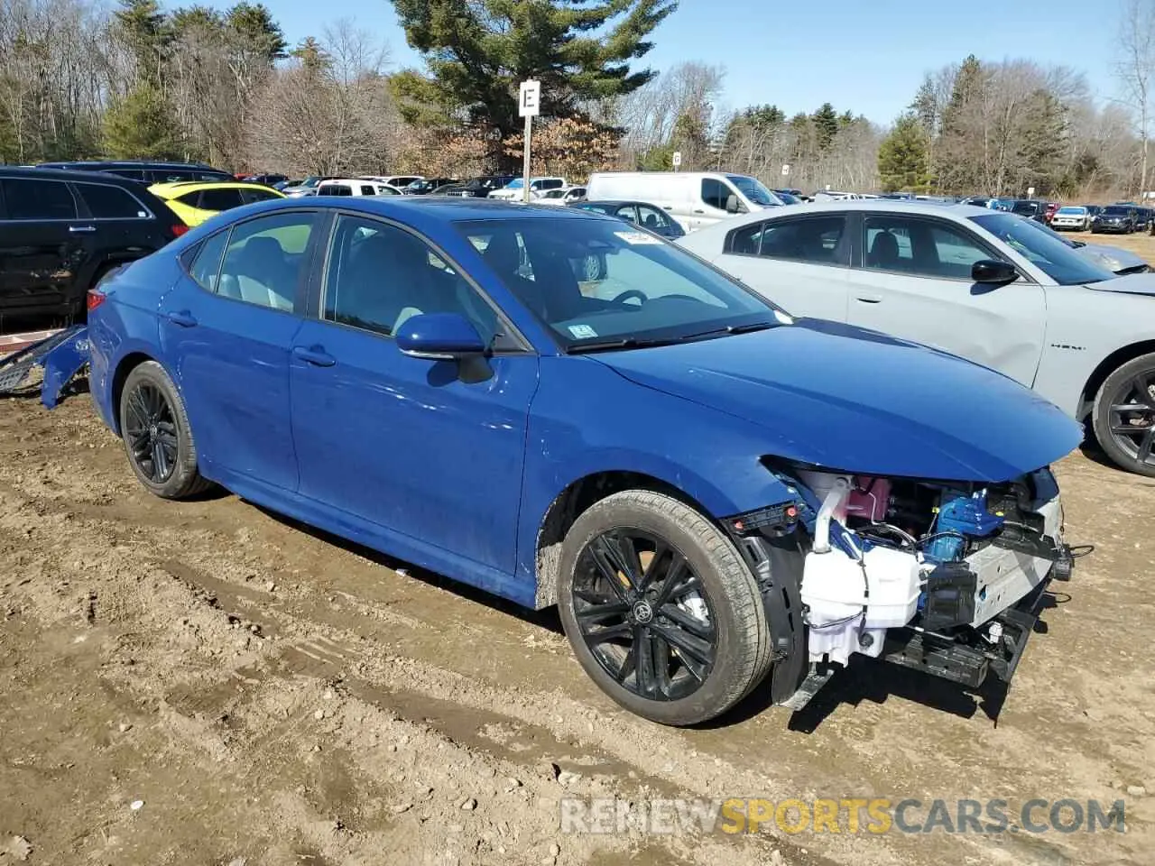 4 Фотография поврежденного автомобиля 4T1DBADKXSU018252 TOYOTA CAMRY 2025