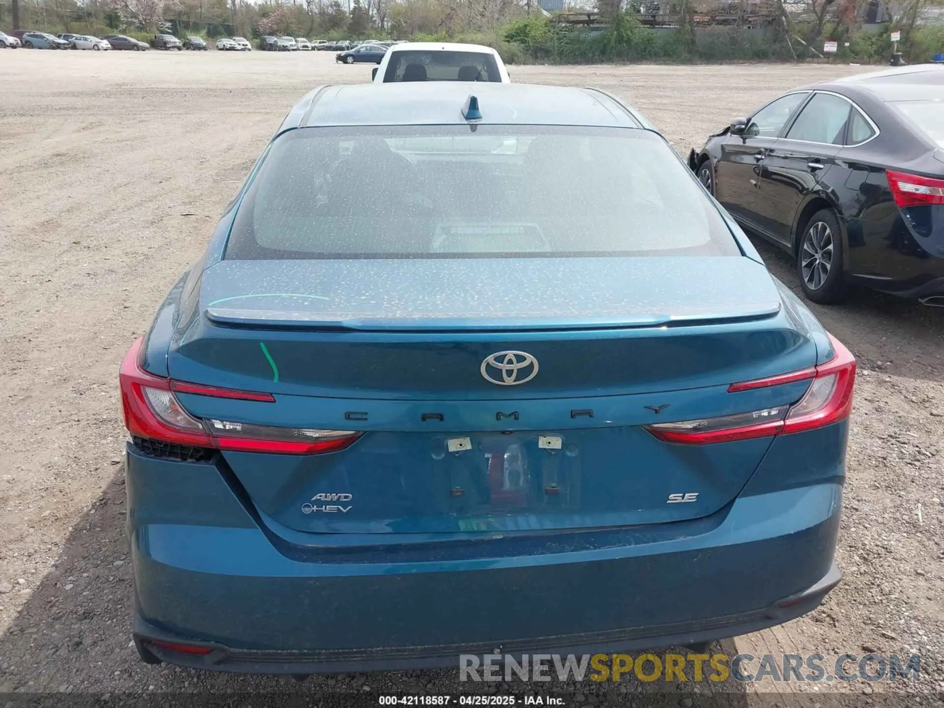 16 Photograph of a damaged car 4T1DBADKXSU510716 TOYOTA CAMRY 2025