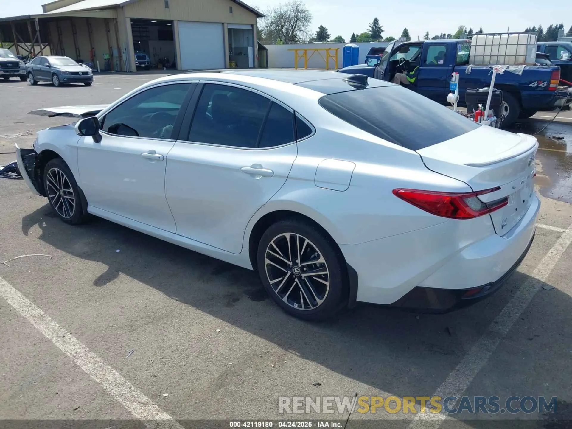 3 Photograph of a damaged car 4T1DBADKXSU519464 TOYOTA CAMRY 2025
