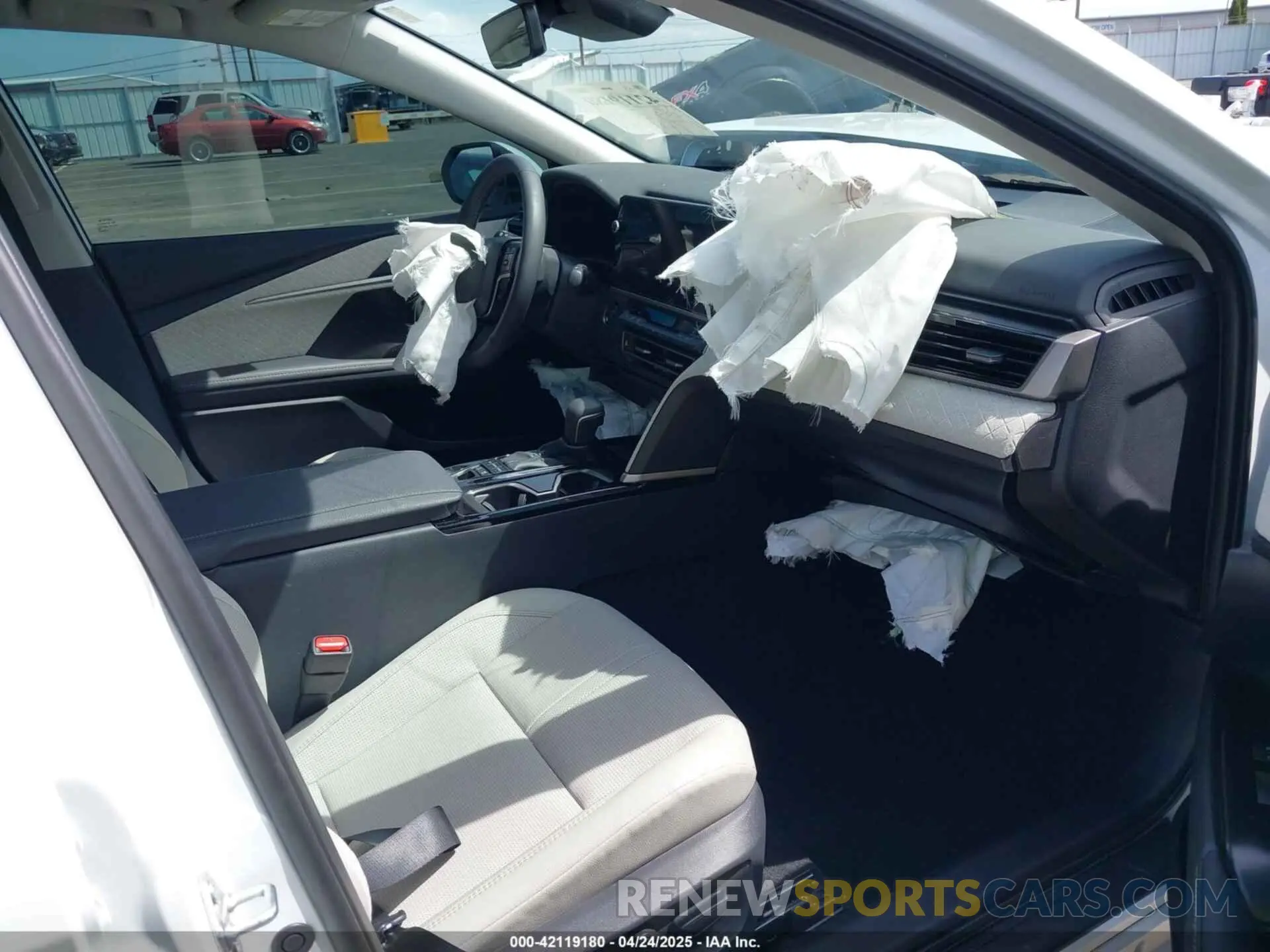 5 Photograph of a damaged car 4T1DBADKXSU519464 TOYOTA CAMRY 2025