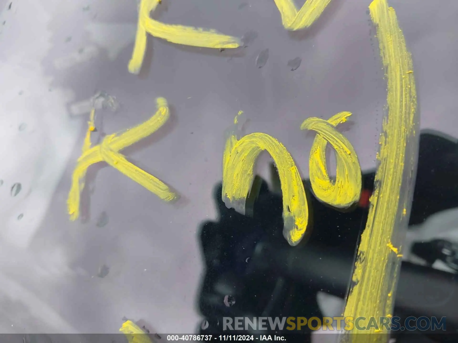 11 Photograph of a damaged car 4T1B21HK2KU516706 TOYOTA CAMRY HYBRID 2019
