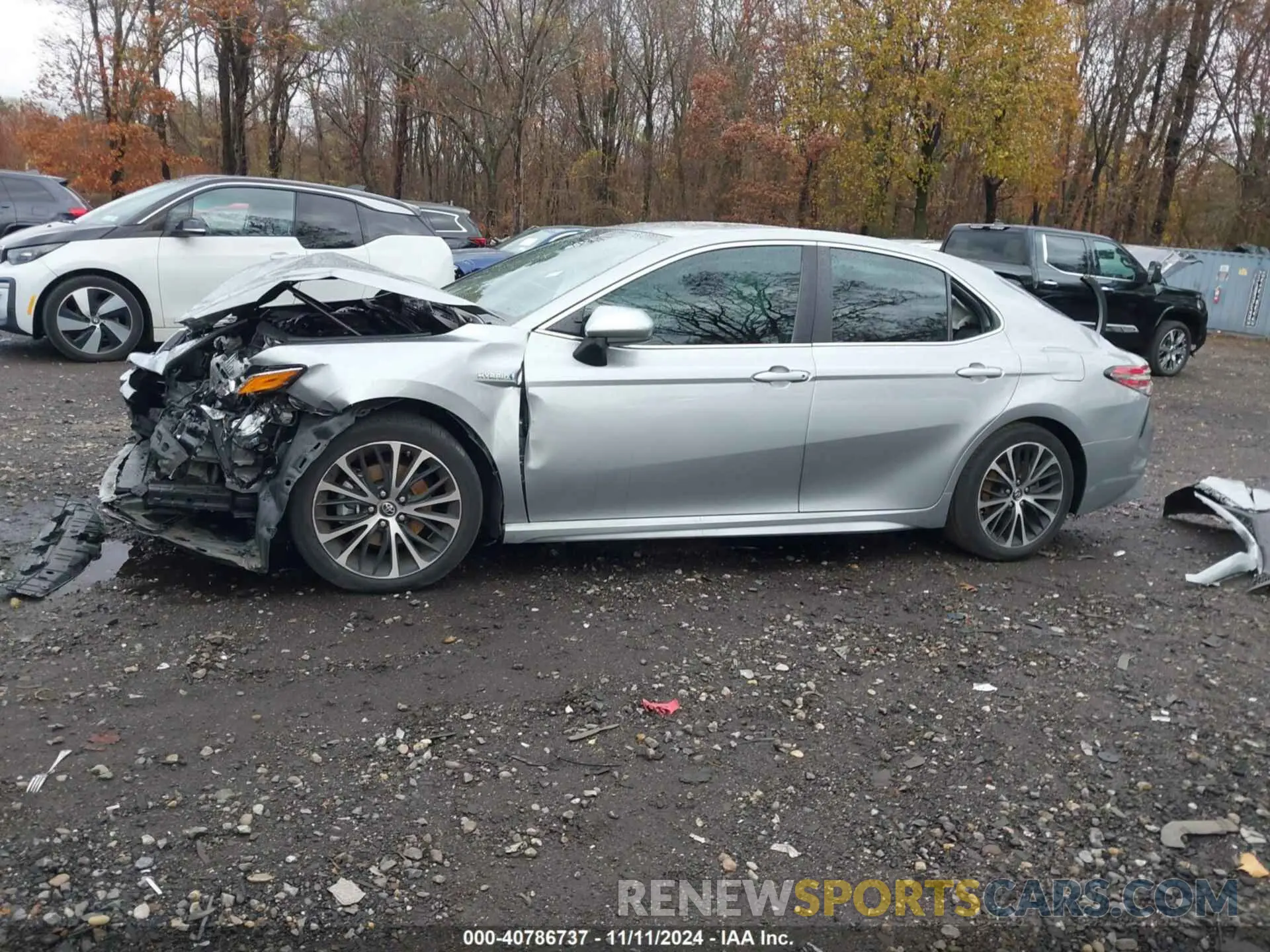 14 Photograph of a damaged car 4T1B21HK2KU516706 TOYOTA CAMRY HYBRID 2019