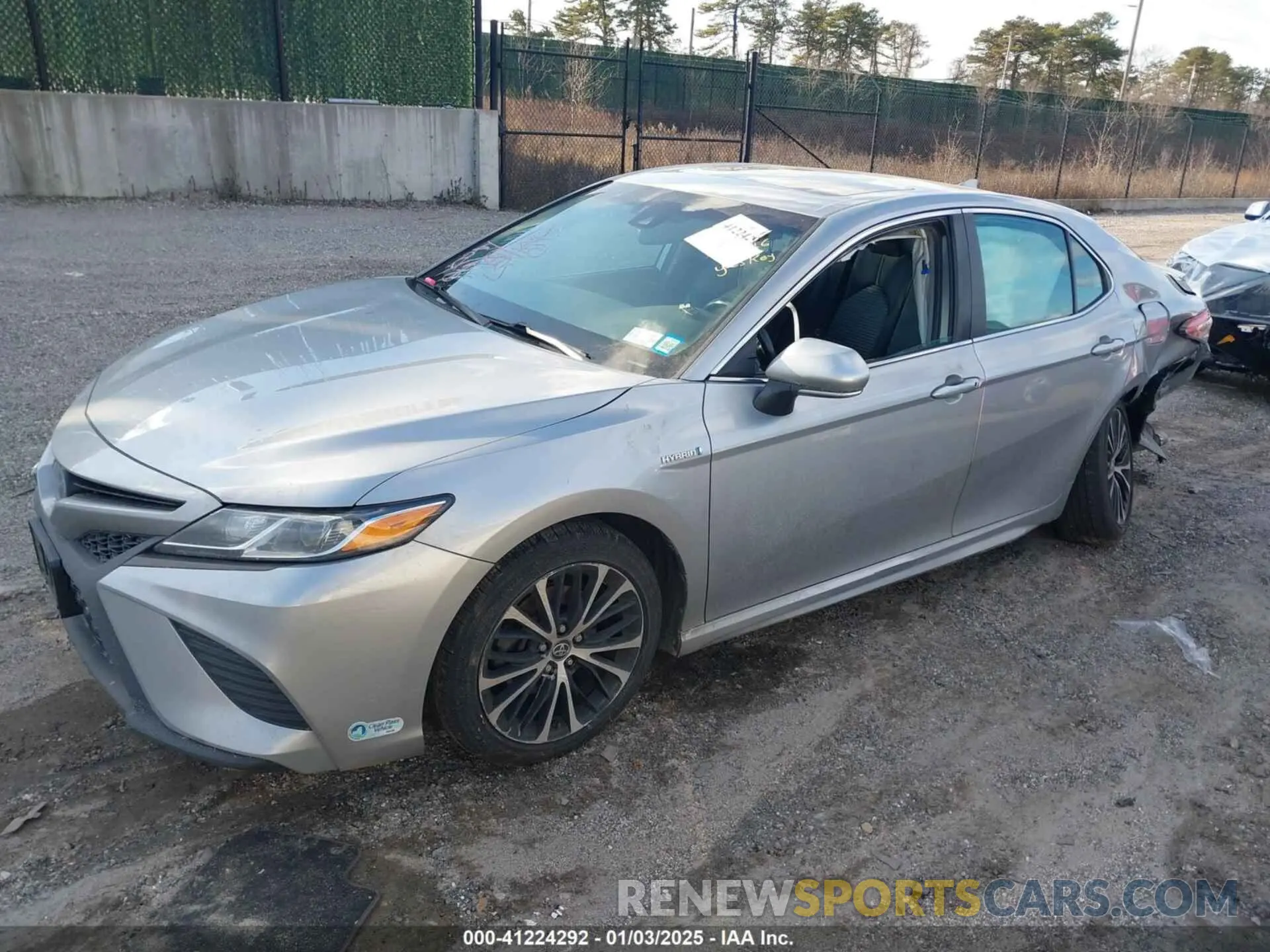 13 Photograph of a damaged car 4T1B21HK6KU010070 TOYOTA CAMRY HYBRID 2019