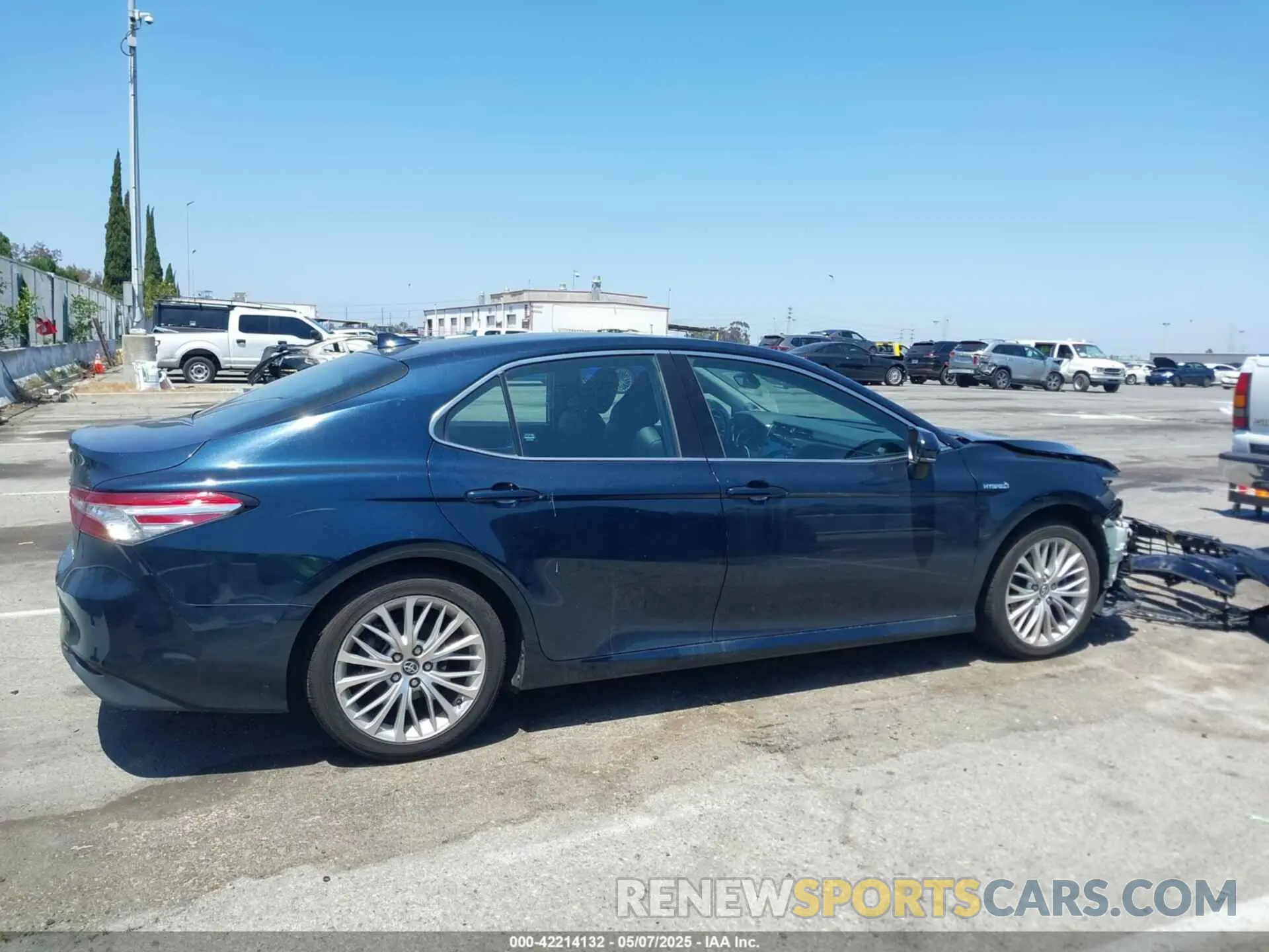 14 Фотография поврежденного автомобиля 4T1B21HK6KU512223 TOYOTA CAMRY HYBRID 2019