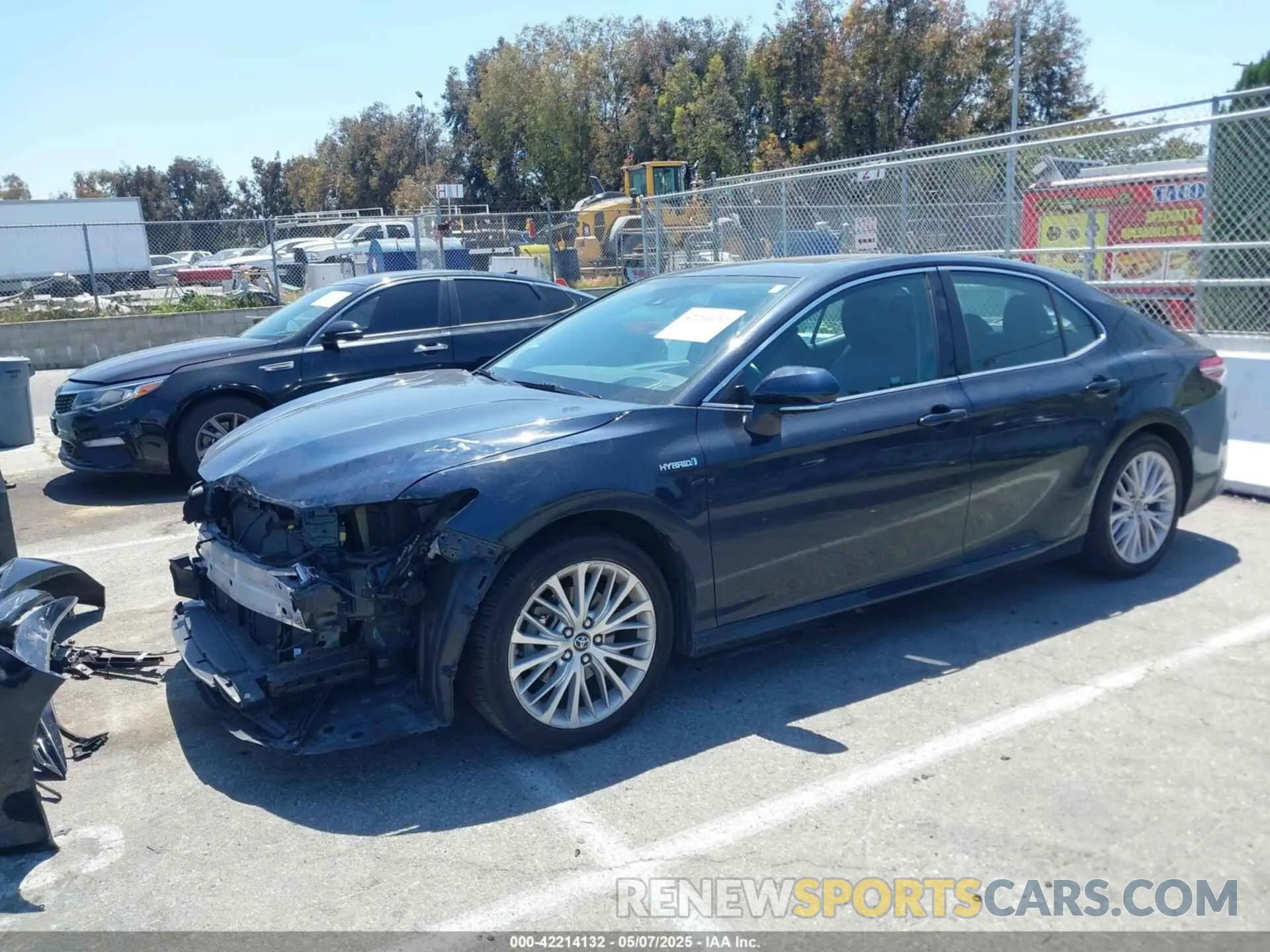 2 Фотография поврежденного автомобиля 4T1B21HK6KU512223 TOYOTA CAMRY HYBRID 2019