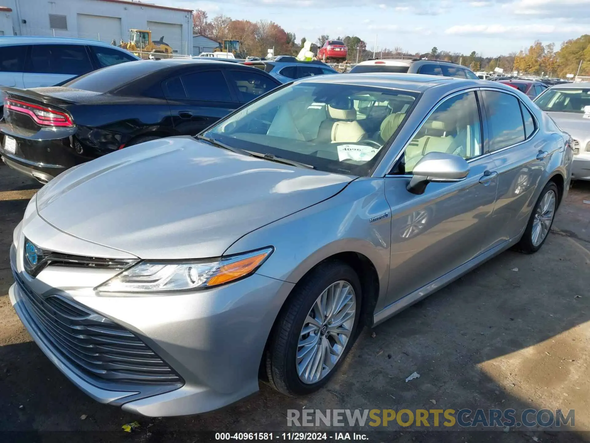 2 Photograph of a damaged car 4T1B21HK8KU014251 TOYOTA CAMRY HYBRID 2019