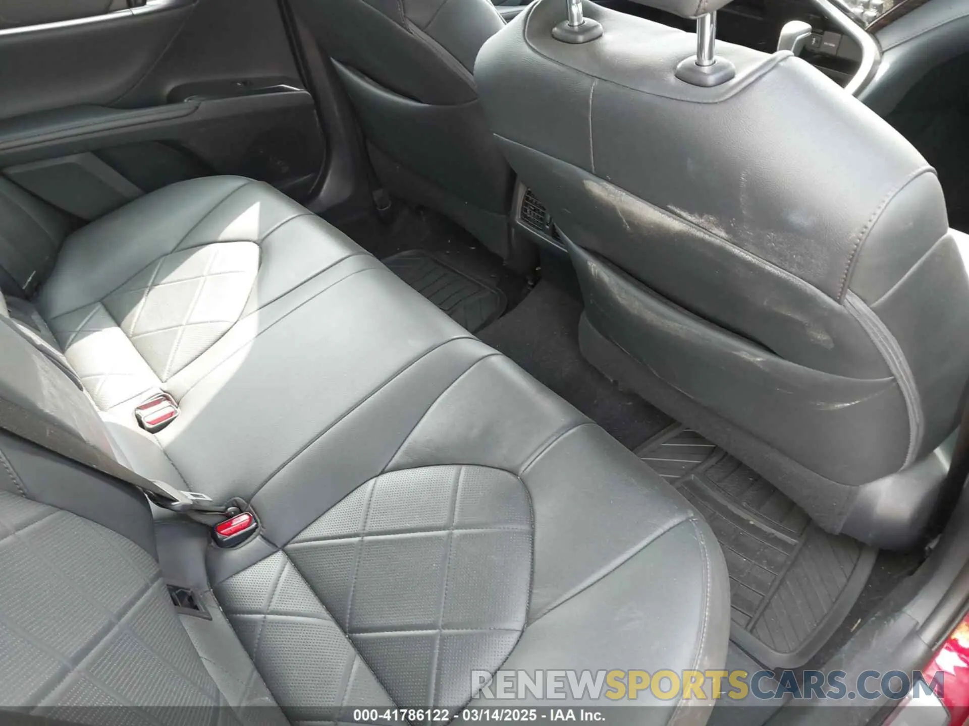 8 Фотография поврежденного автомобиля 4T1B21HK9KU514354 TOYOTA CAMRY HYBRID 2019