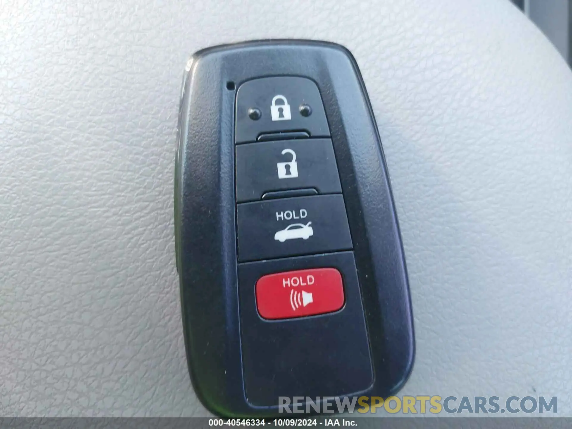 11 Photograph of a damaged car 4T1B31HK0KU514076 TOYOTA CAMRY HYBRID 2019