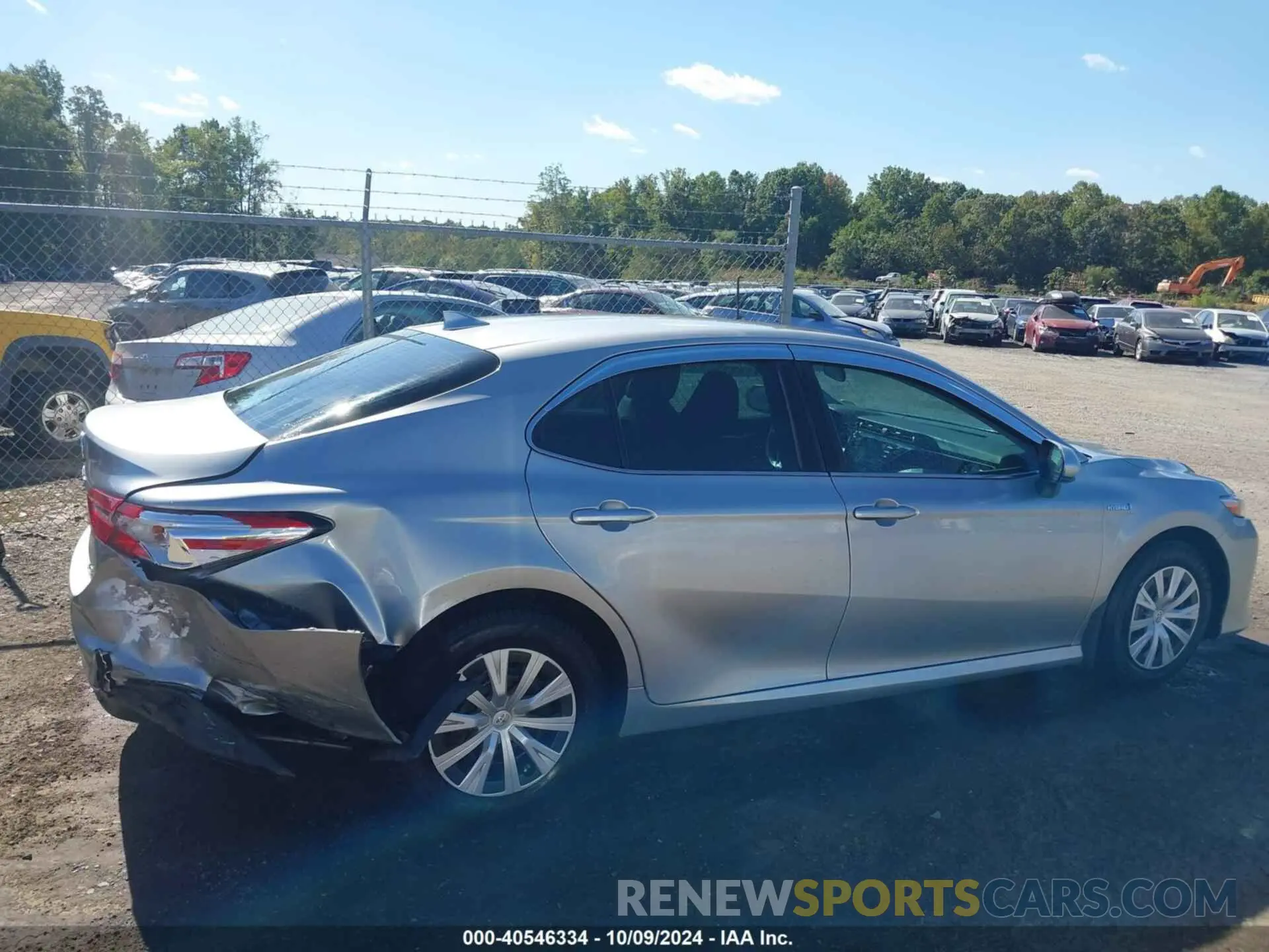 13 Photograph of a damaged car 4T1B31HK0KU514076 TOYOTA CAMRY HYBRID 2019