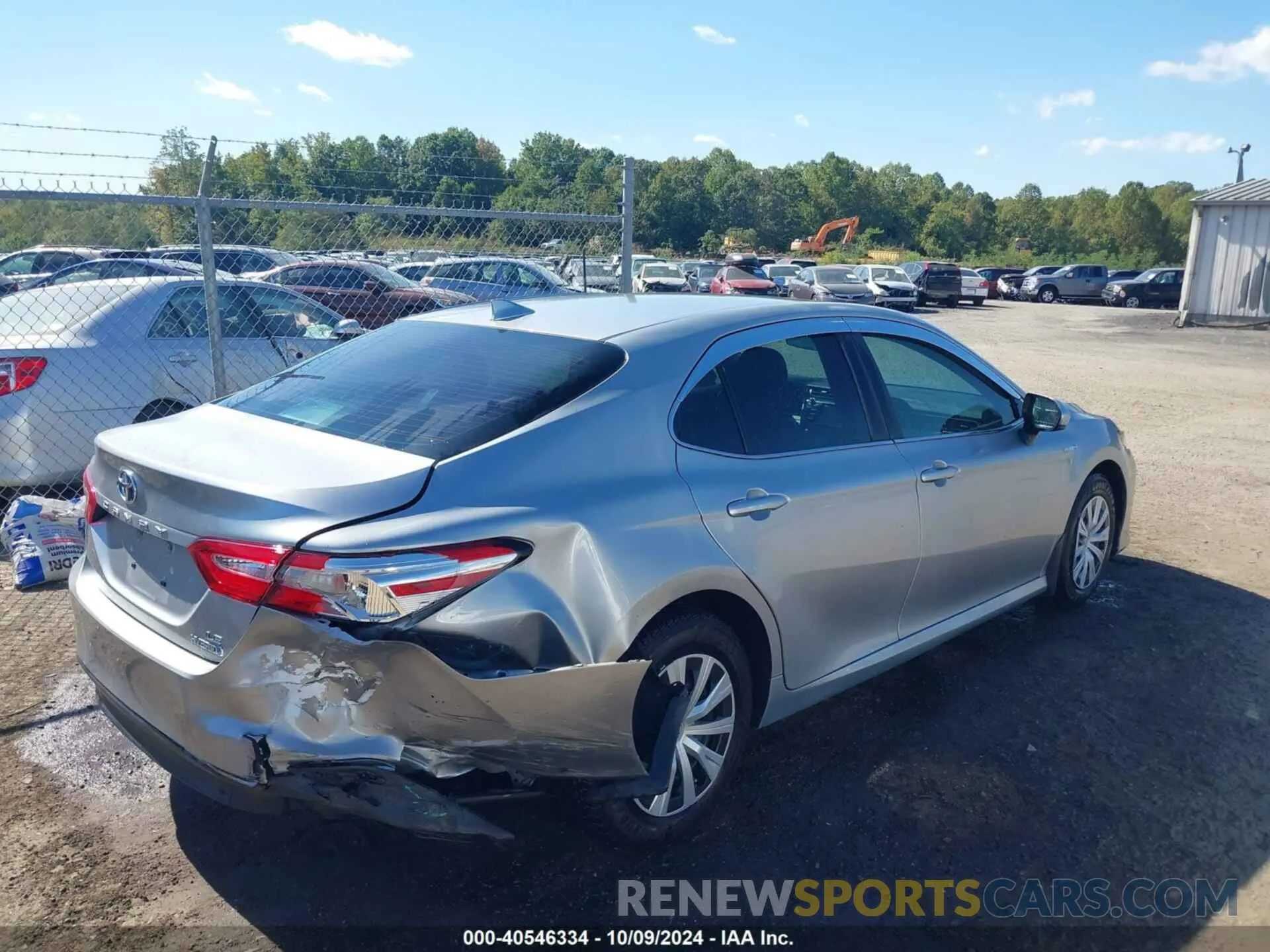 4 Photograph of a damaged car 4T1B31HK0KU514076 TOYOTA CAMRY HYBRID 2019
