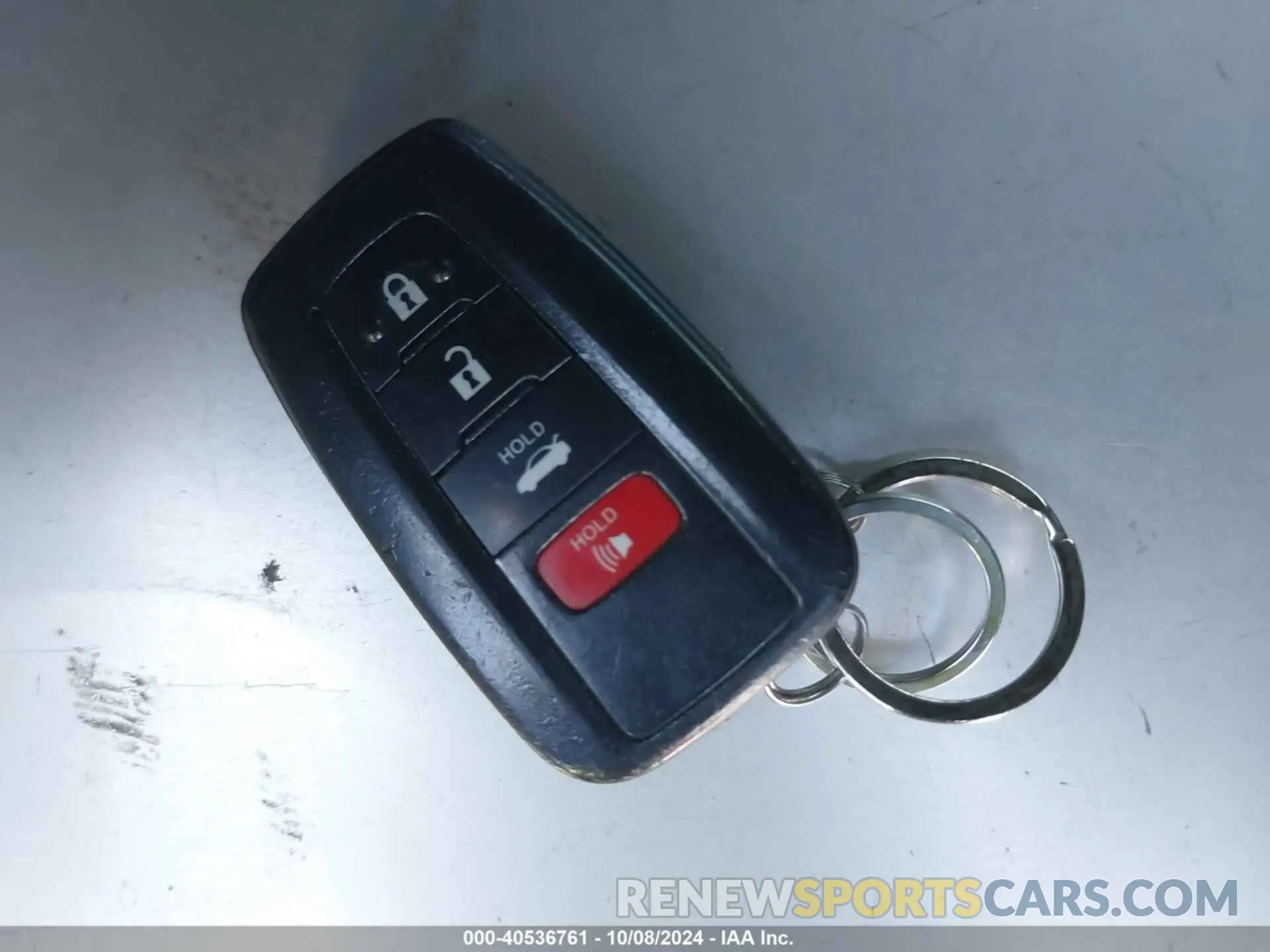 11 Photograph of a damaged car 4T1B31HK1KU510408 TOYOTA CAMRY HYBRID 2019