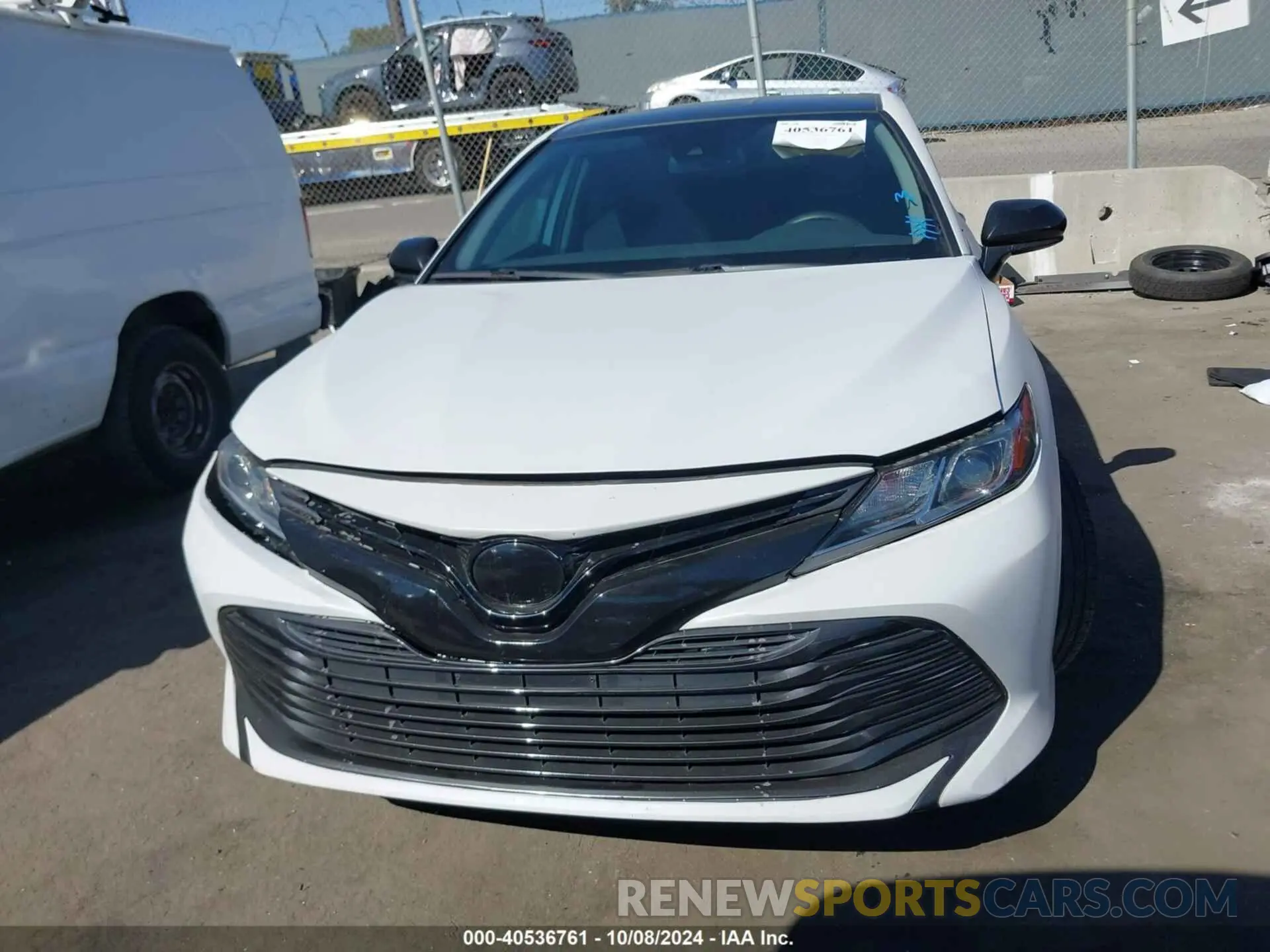 12 Photograph of a damaged car 4T1B31HK1KU510408 TOYOTA CAMRY HYBRID 2019