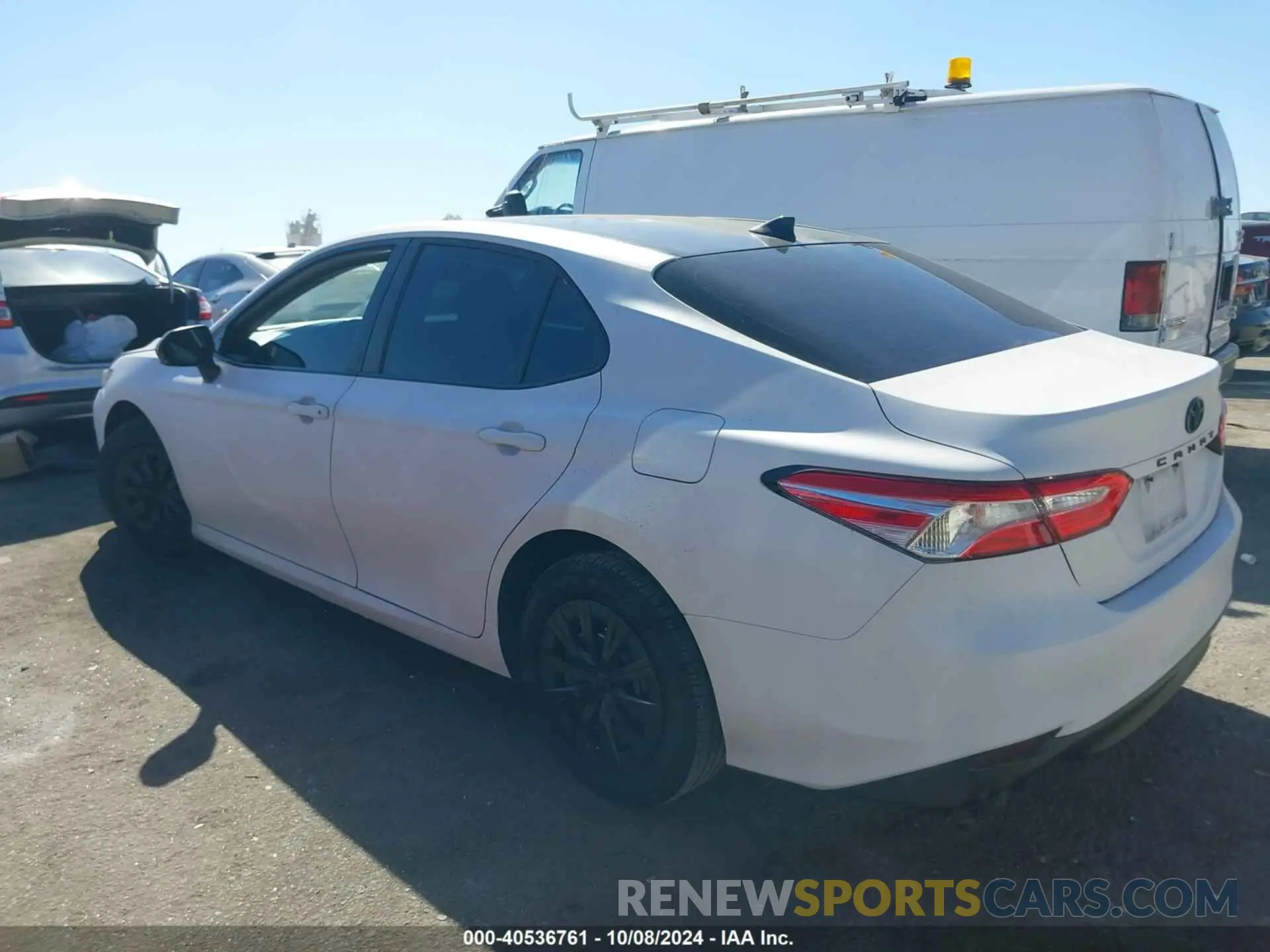 3 Photograph of a damaged car 4T1B31HK1KU510408 TOYOTA CAMRY HYBRID 2019