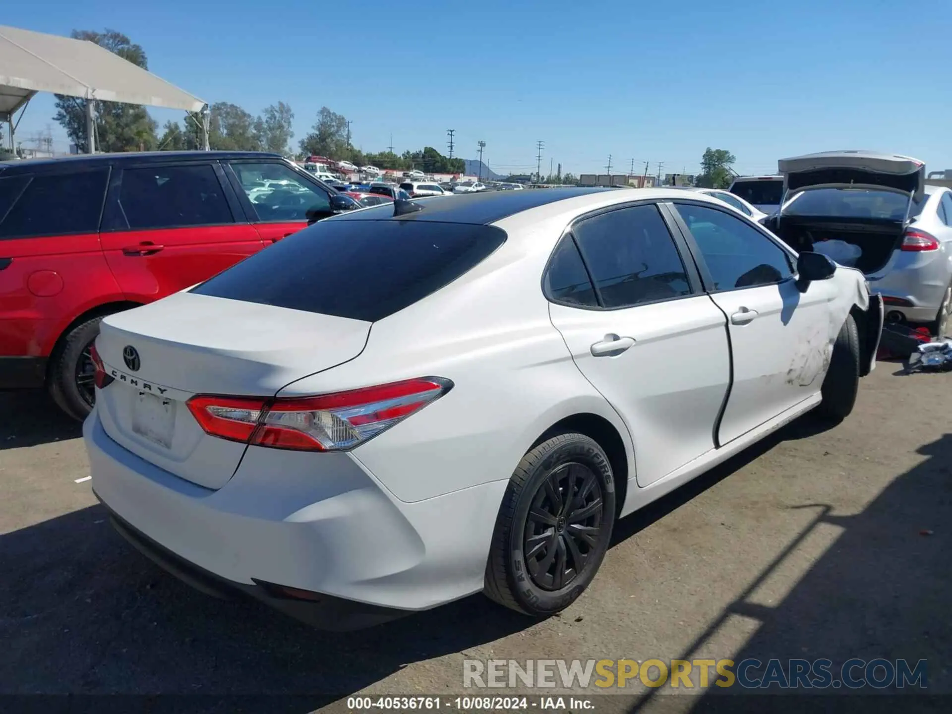 4 Photograph of a damaged car 4T1B31HK1KU510408 TOYOTA CAMRY HYBRID 2019