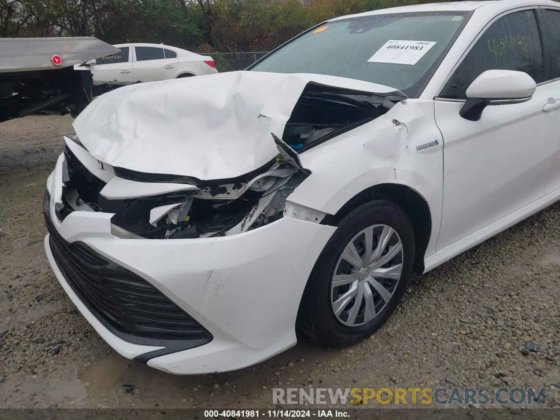 6 Photograph of a damaged car 4T1B31HK3KU511656 TOYOTA CAMRY HYBRID 2019
