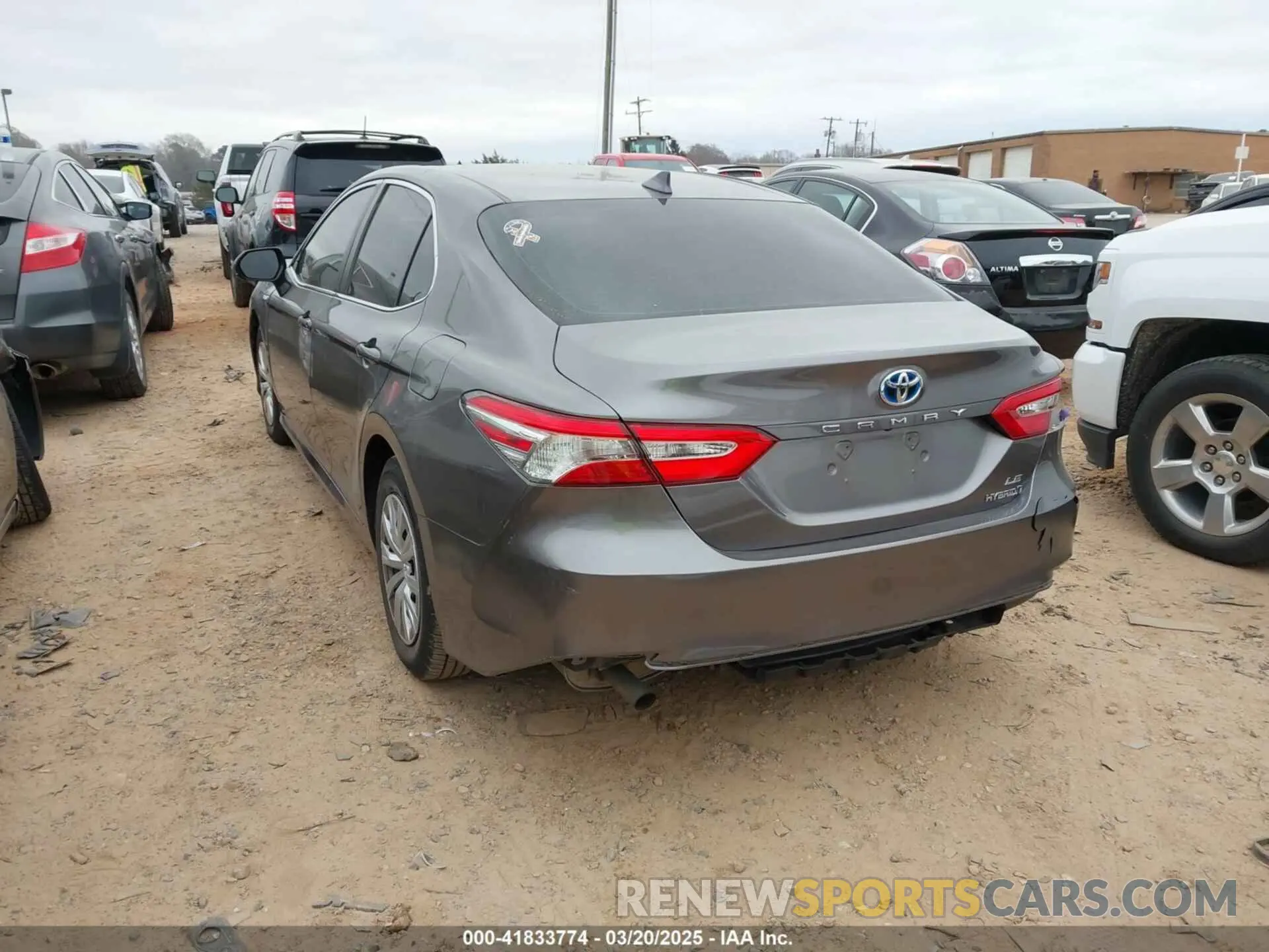 3 Фотография поврежденного автомобиля 4T1B31HK4KU007116 TOYOTA CAMRY HYBRID 2019