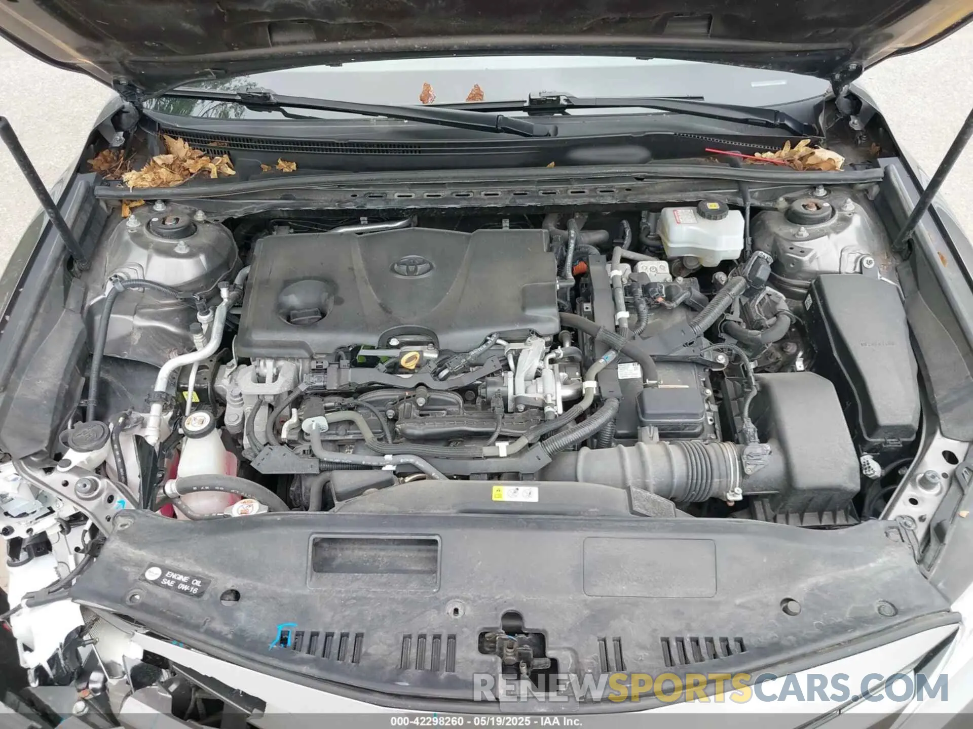 10 Photograph of a damaged car 4T1B31HK4KU511360 TOYOTA CAMRY HYBRID 2019