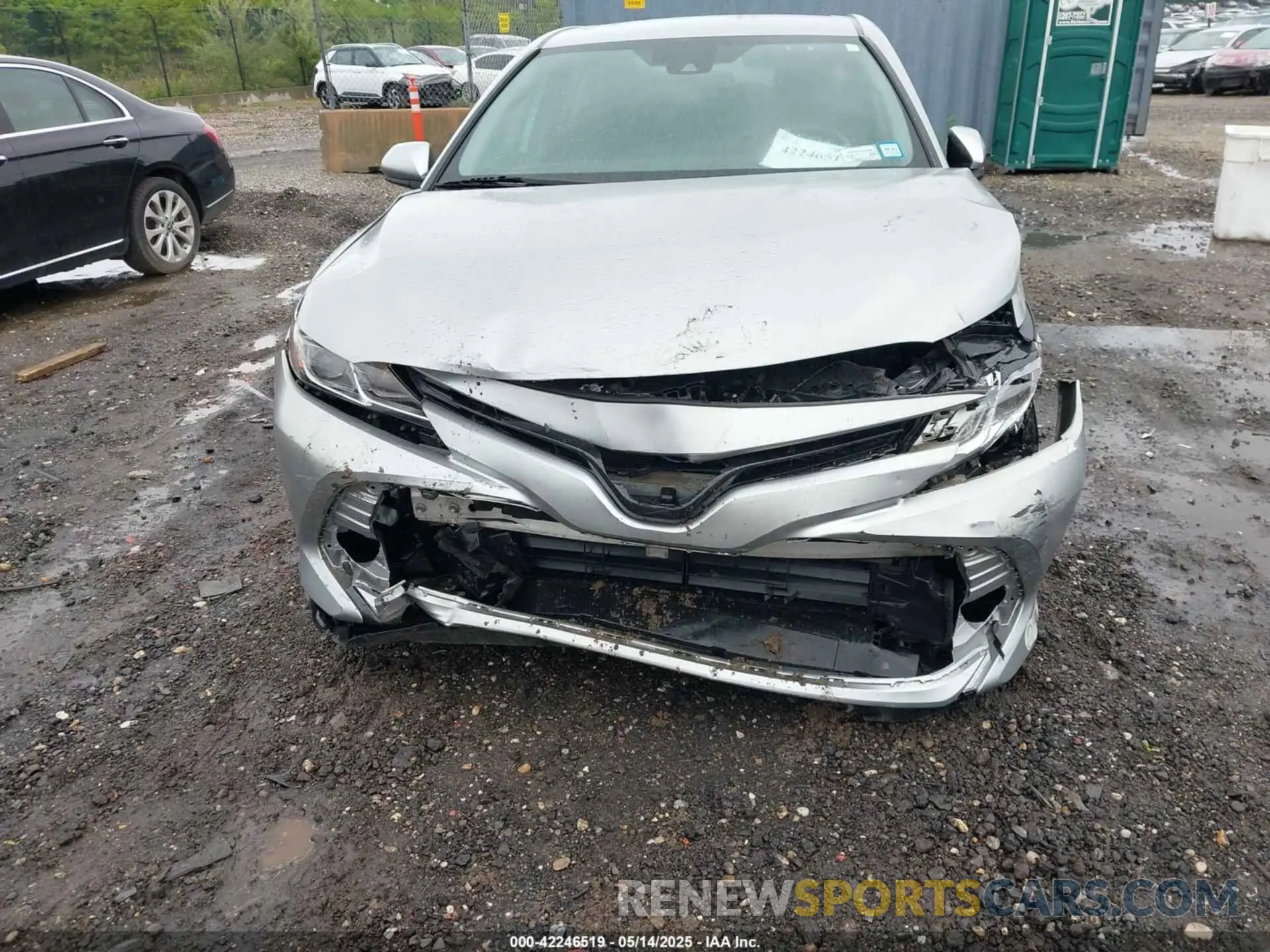 12 Photograph of a damaged car 4T1B31HK5KU510038 TOYOTA CAMRY HYBRID 2019