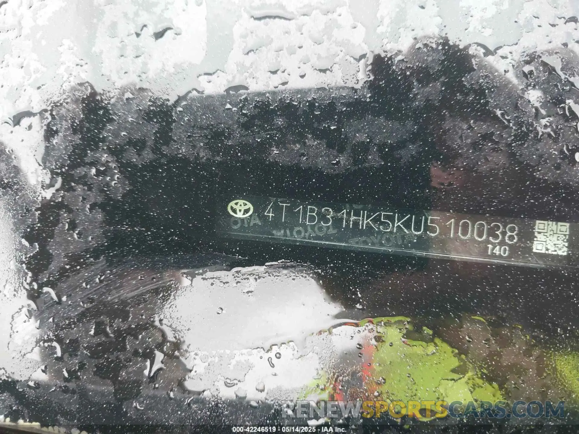 18 Photograph of a damaged car 4T1B31HK5KU510038 TOYOTA CAMRY HYBRID 2019