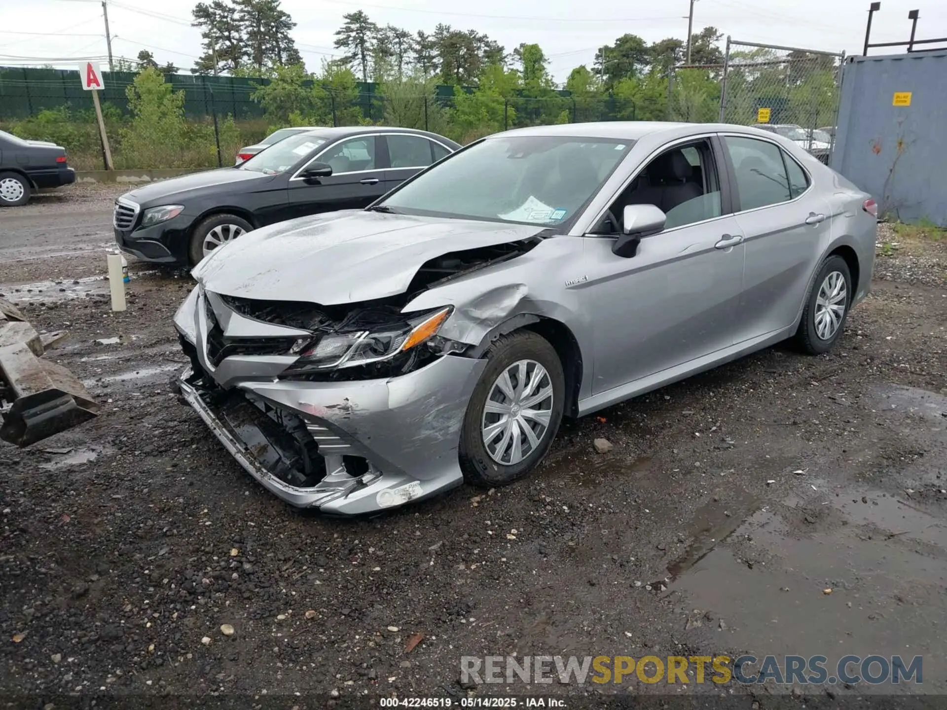 2 Photograph of a damaged car 4T1B31HK5KU510038 TOYOTA CAMRY HYBRID 2019