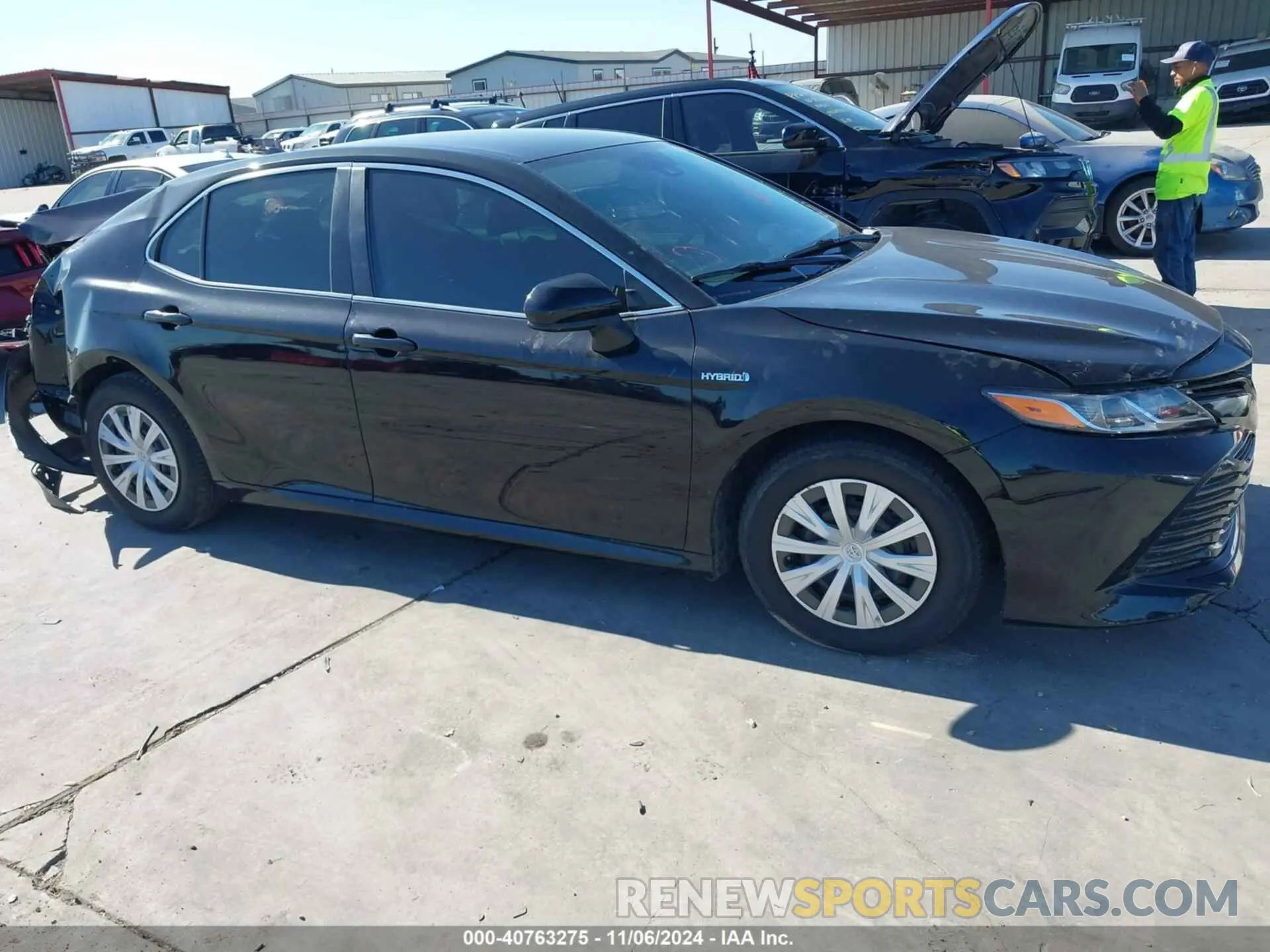 13 Фотография поврежденного автомобиля 4T1B31HK7KU007319 TOYOTA CAMRY HYBRID 2019