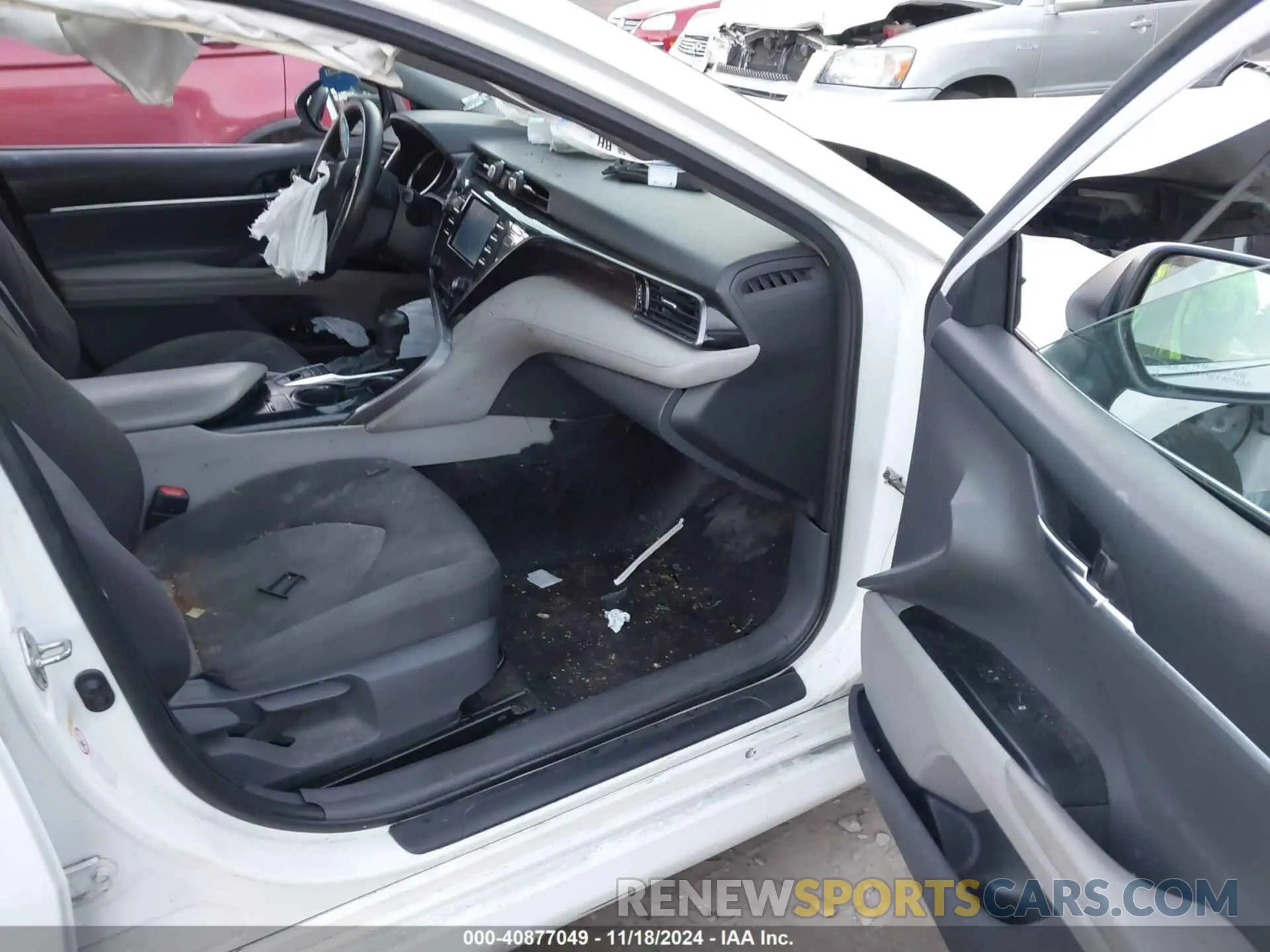 5 Photograph of a damaged car 4T1B31HK7KU510090 TOYOTA CAMRY HYBRID 2019