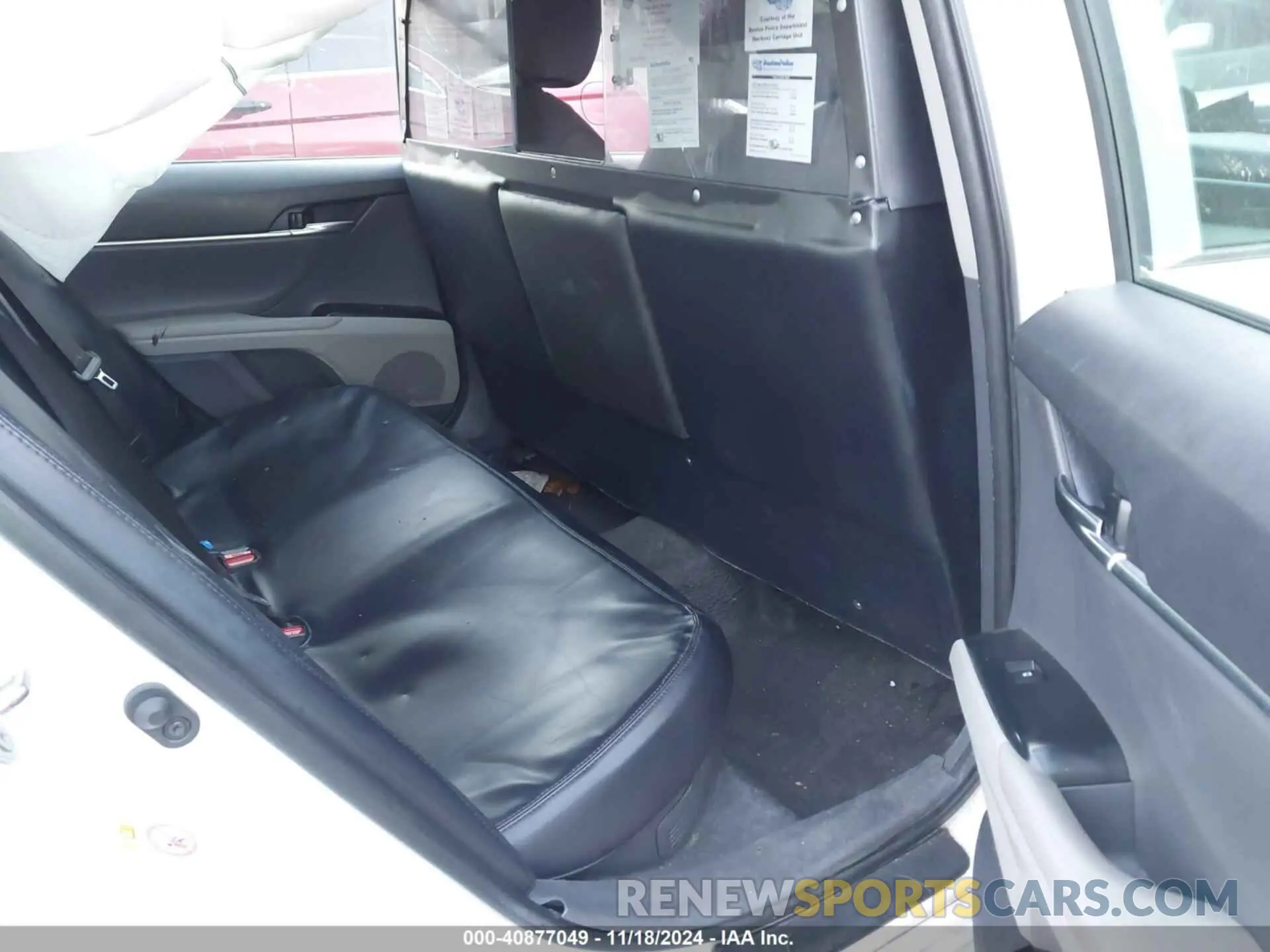 8 Photograph of a damaged car 4T1B31HK7KU510090 TOYOTA CAMRY HYBRID 2019