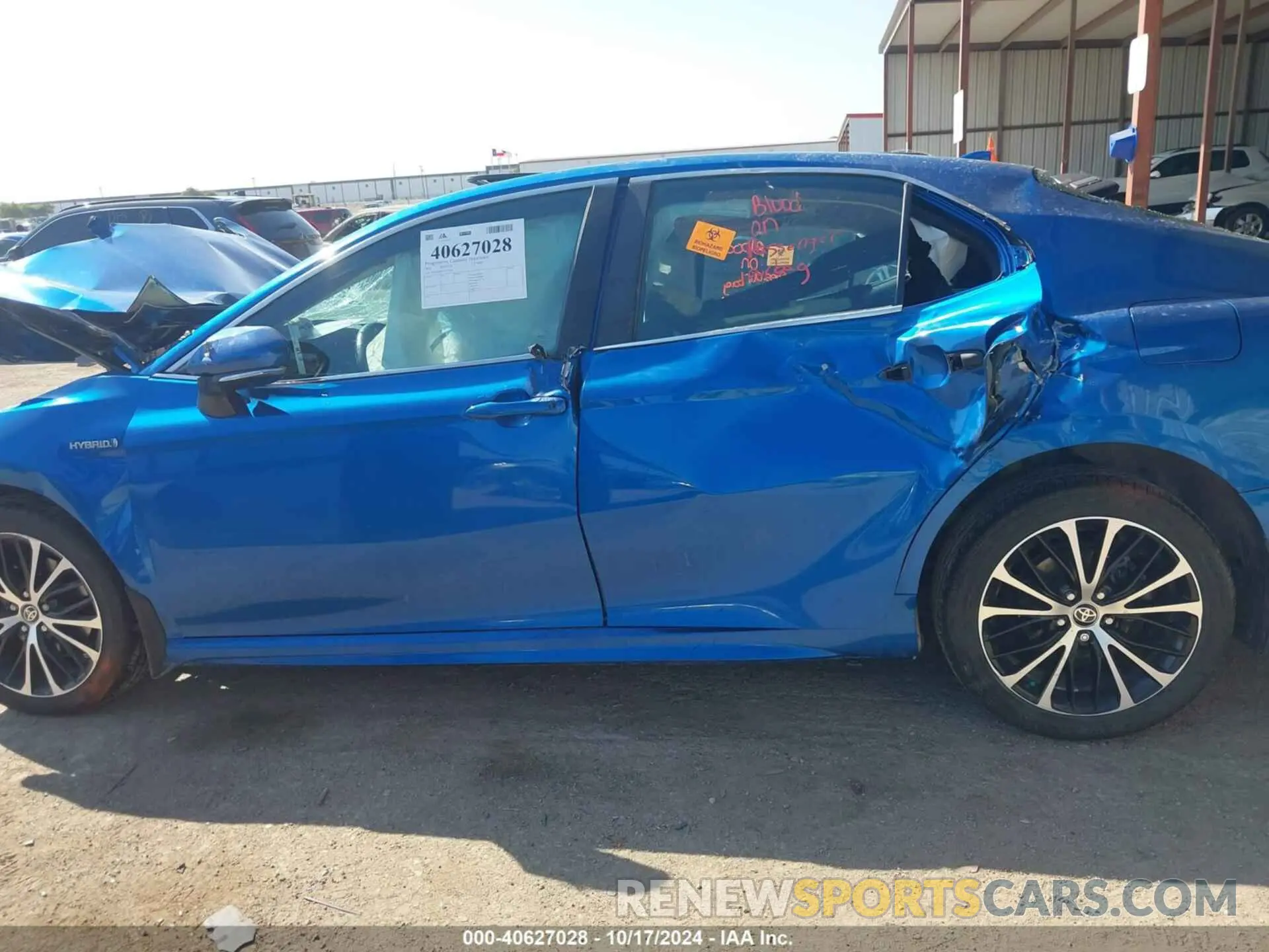 13 Photograph of a damaged car 4T1B21HK3LU015017 TOYOTA CAMRY HYBRID 2020
